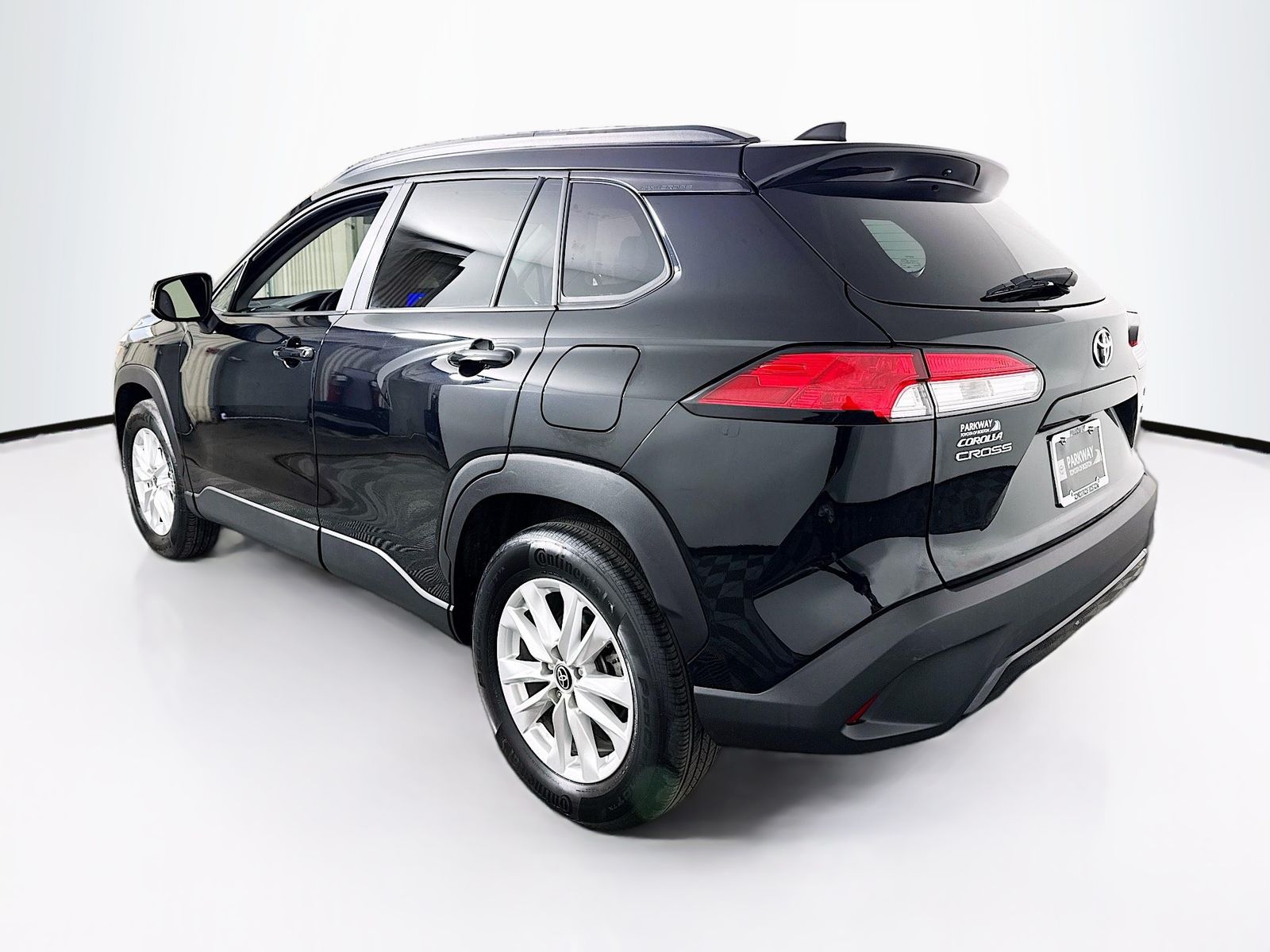 View vehicle photo 5