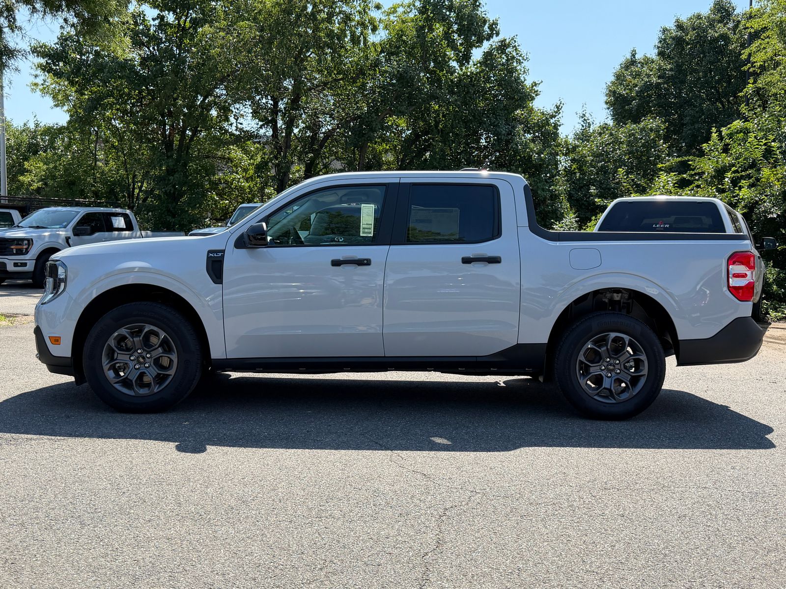 New 2025 Space White Metallic Ford XLT image 3
