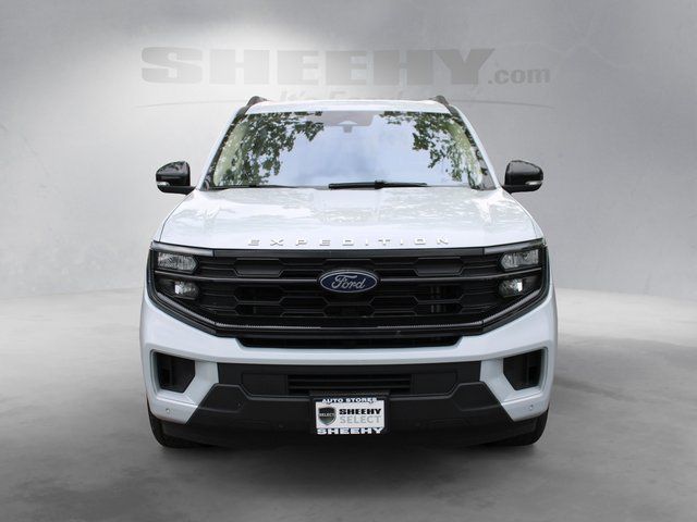 Used 2025 Silver Ford Active image 16
