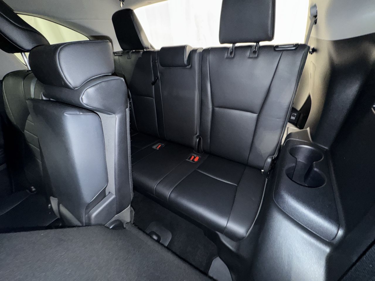 2021 Toyota Highlander XLE photo 29