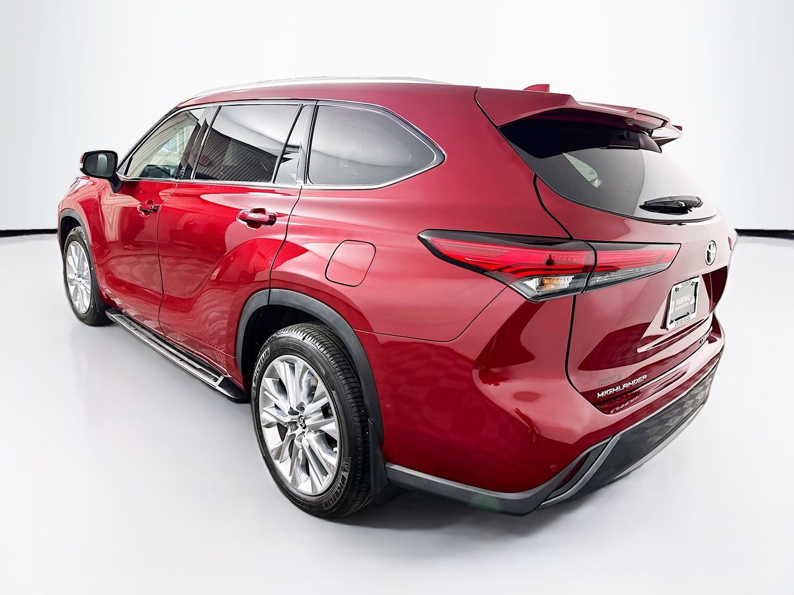 View vehicle photo 5