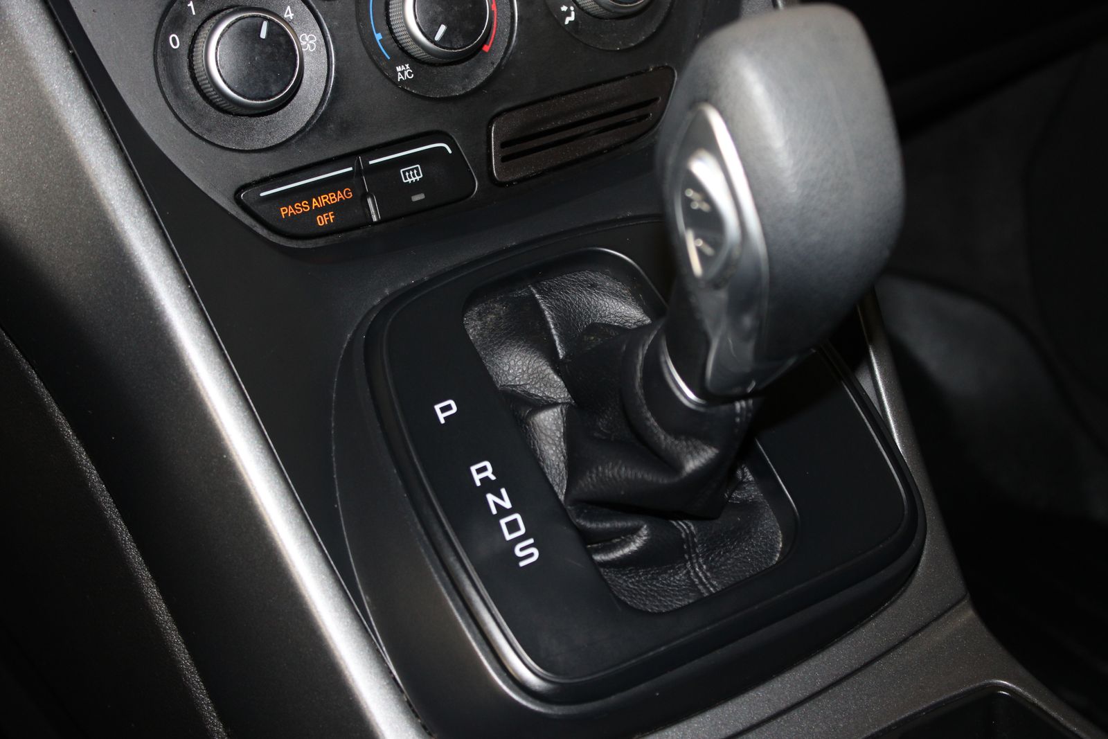Used 2016 Blue Ford S image 21
