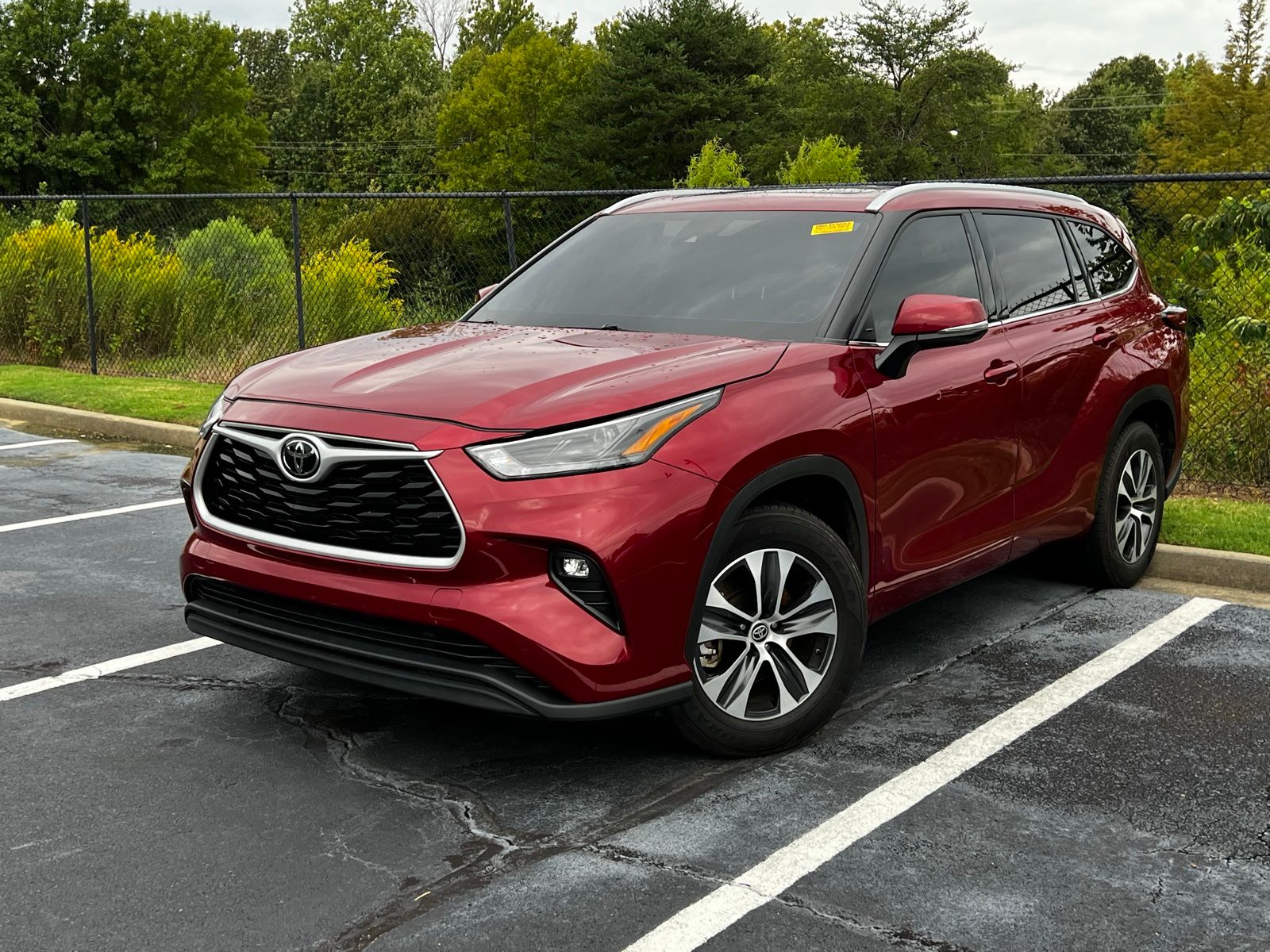 2022 Toyota Highlander XLE 2