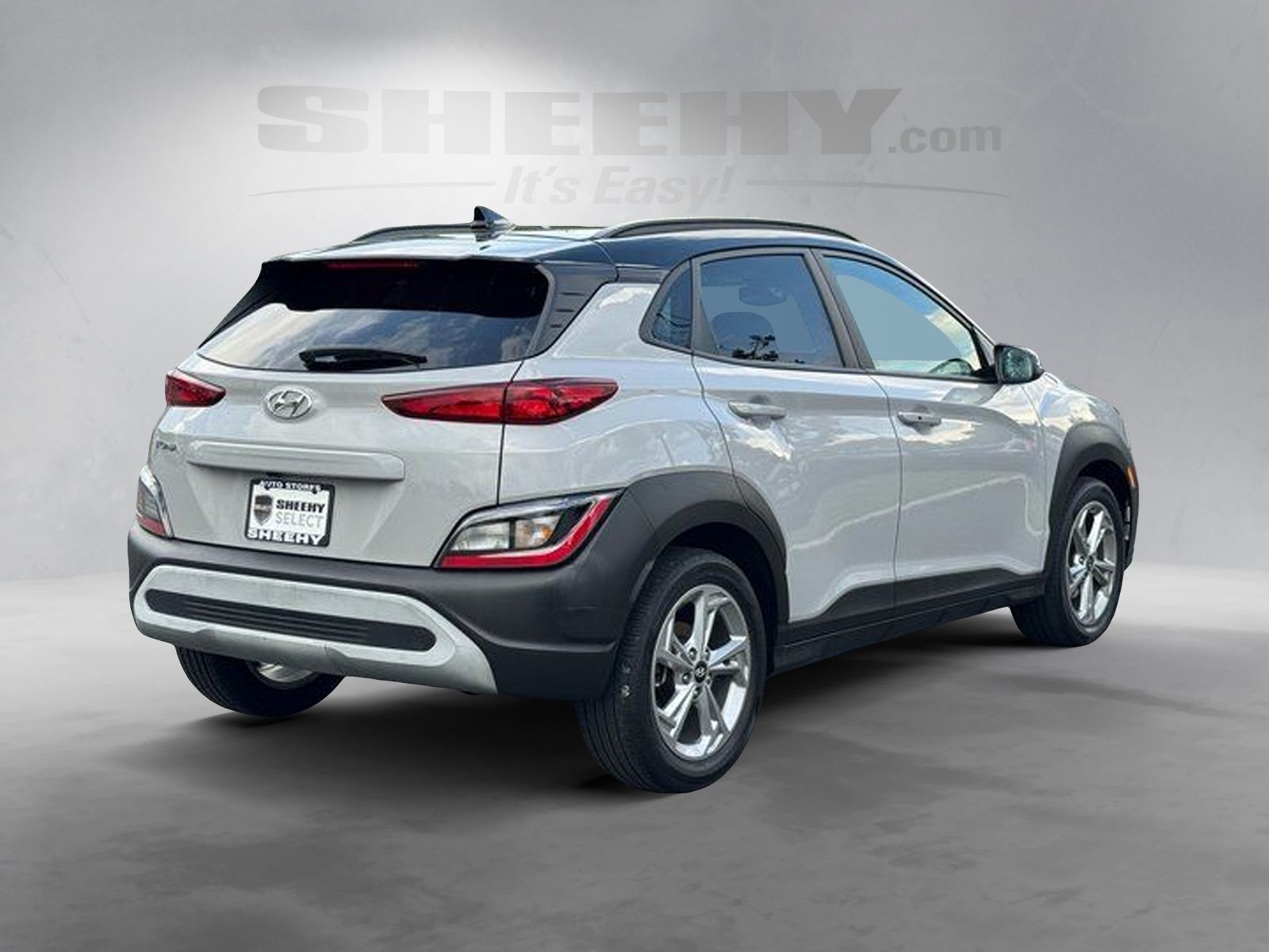 Used 2023 Silver Hyundai SEL image 13