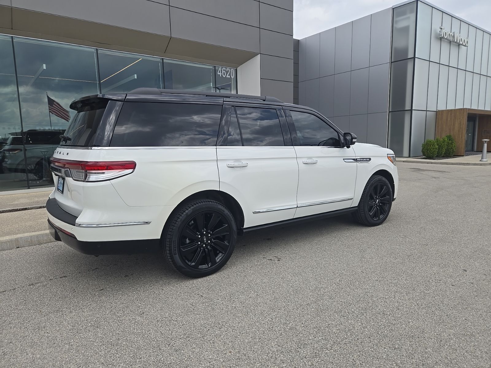 View vehicle photo 2