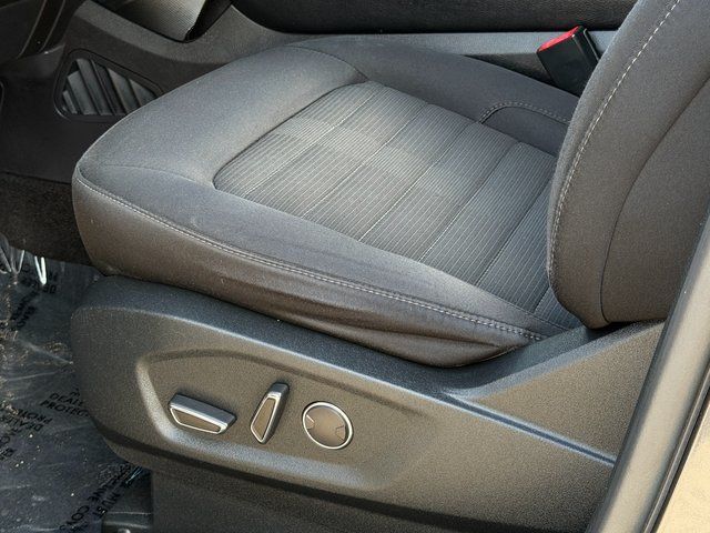 Certified Used 2018 Magnetic Metallic Ford SEL image 38