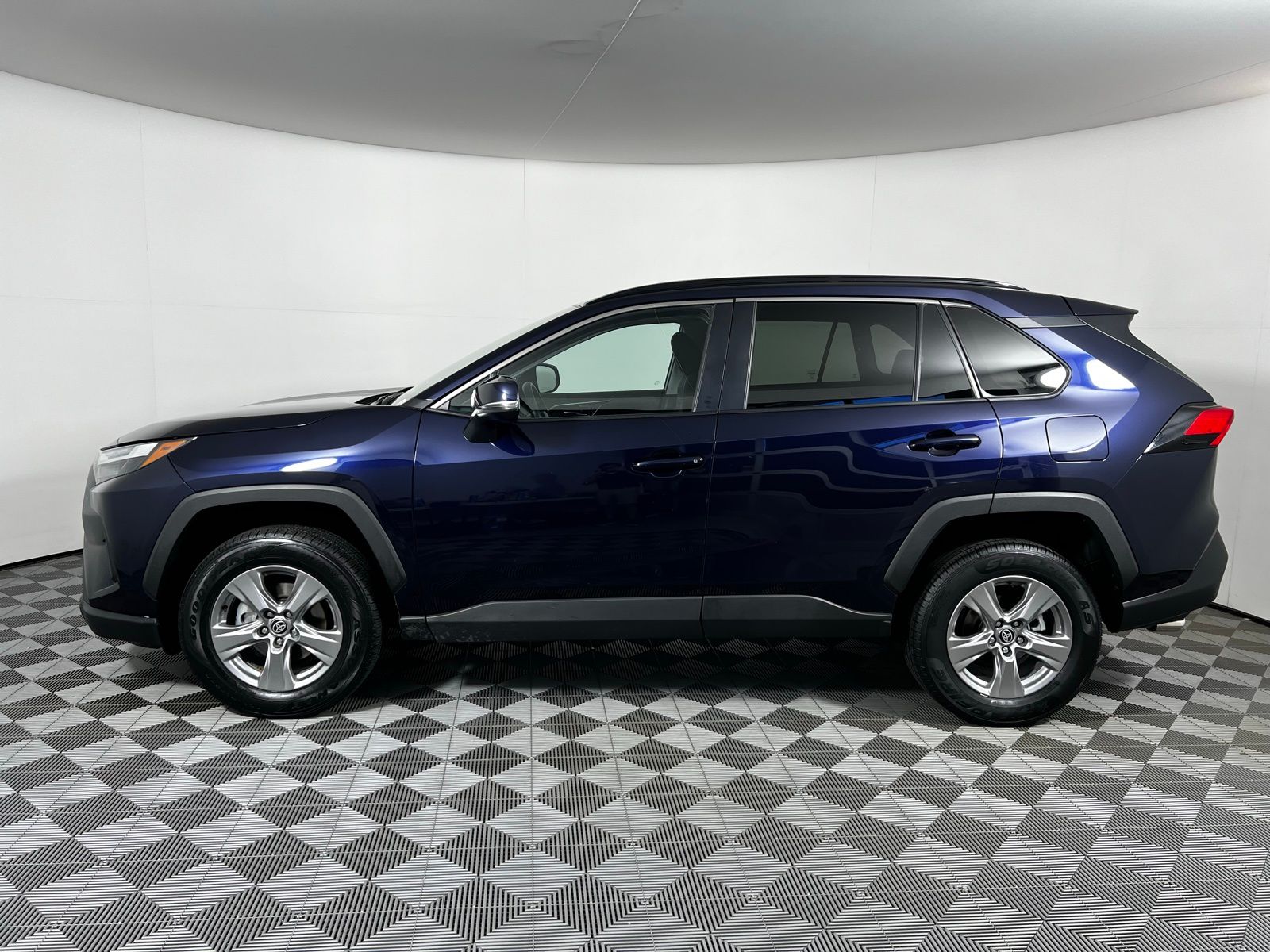 Thumbnail: 2024 Toyota RAV4 - 8