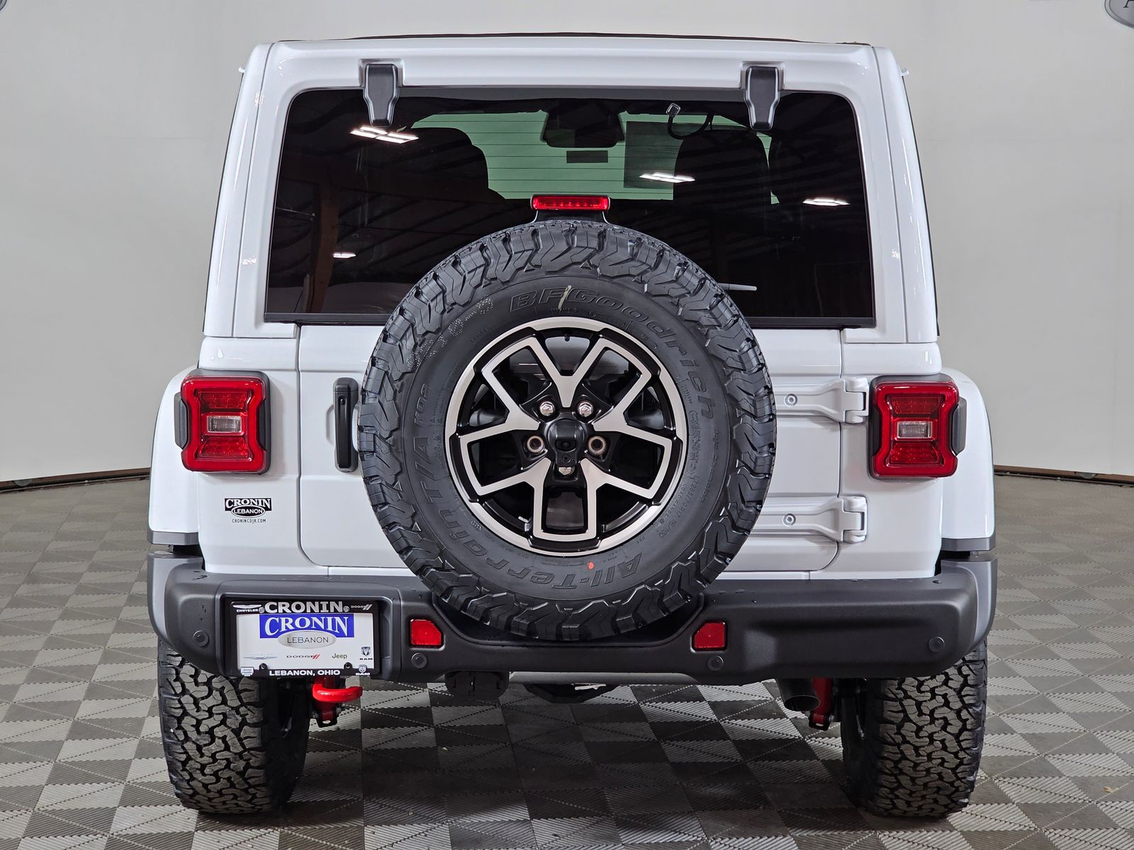 View vehicle photo 4