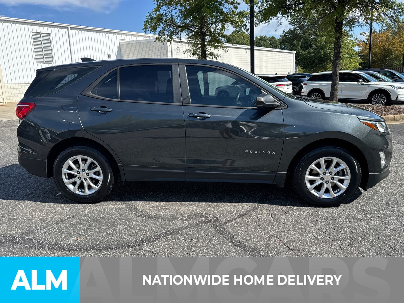 2020 Chevrolet Equinox LS photo 4