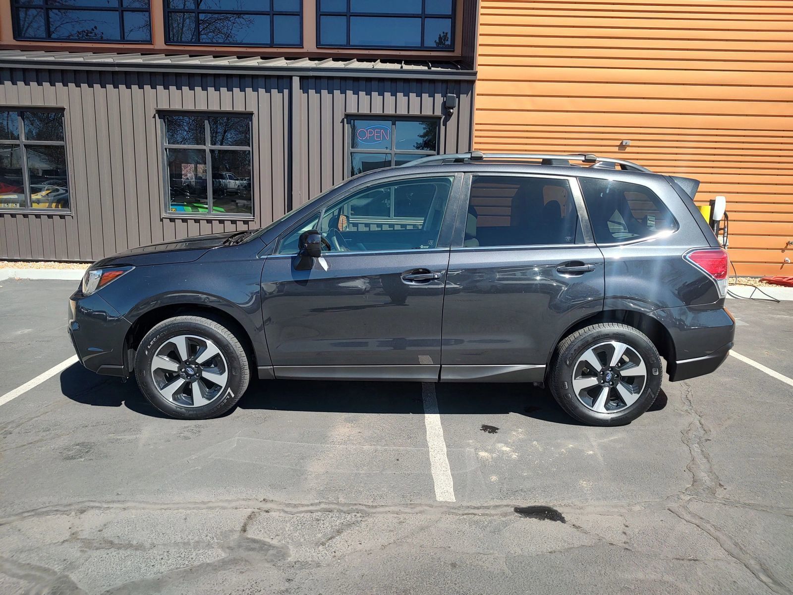 View vehicle photo 2