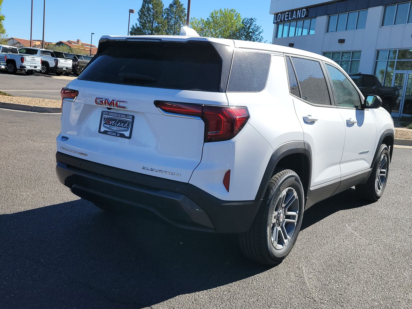 View vehicle photo 3