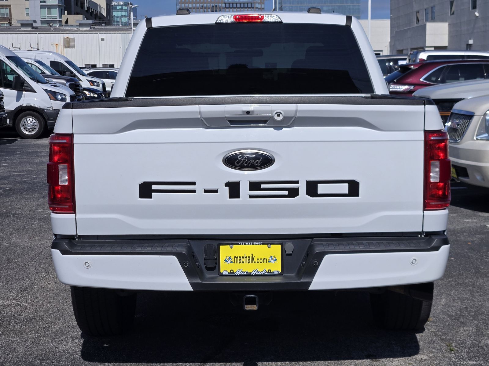 View vehicle photo 7