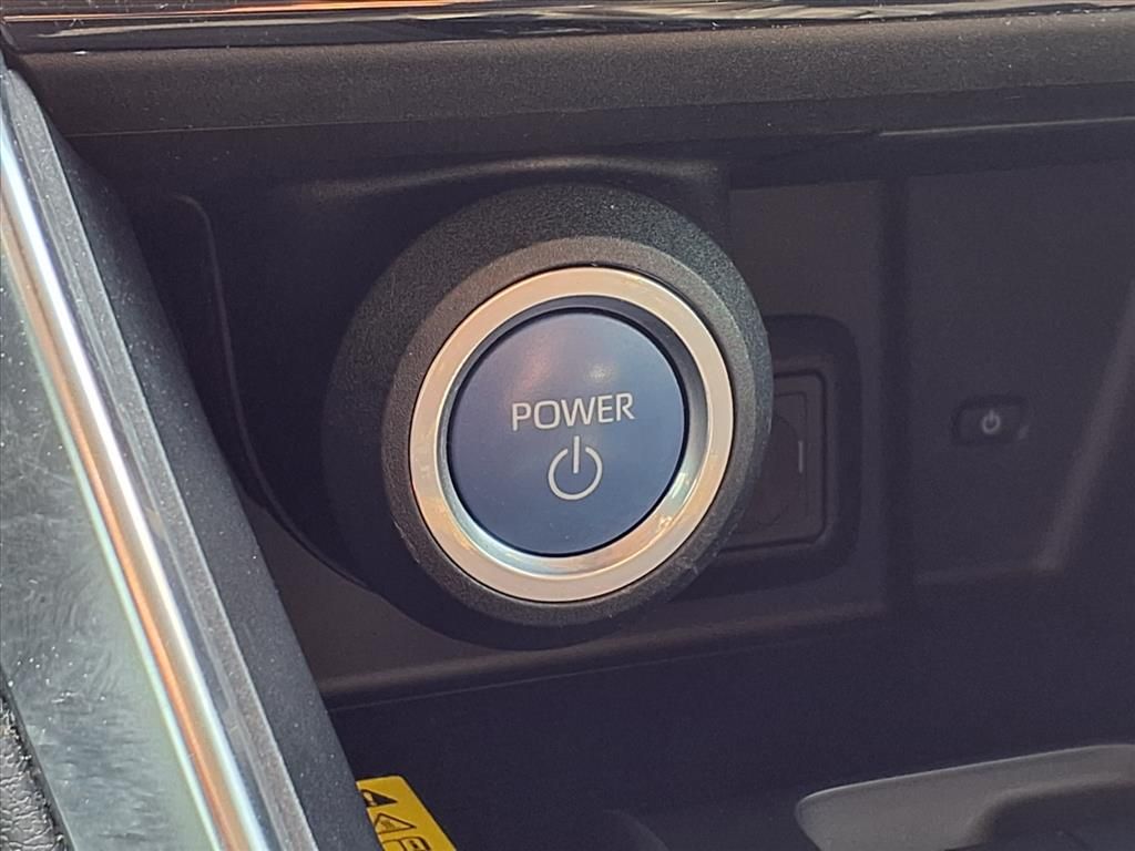 2021 Toyota Venza LE - 6