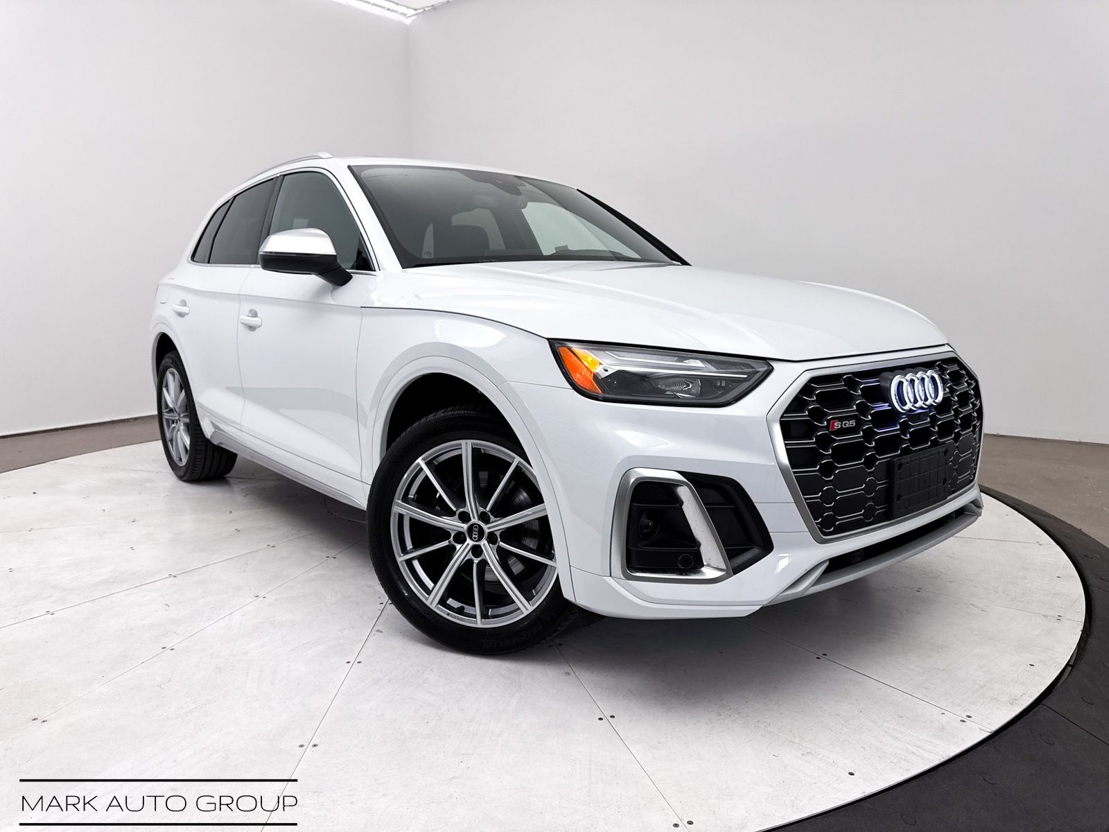 2023 Audi SQ5 Premium Plus