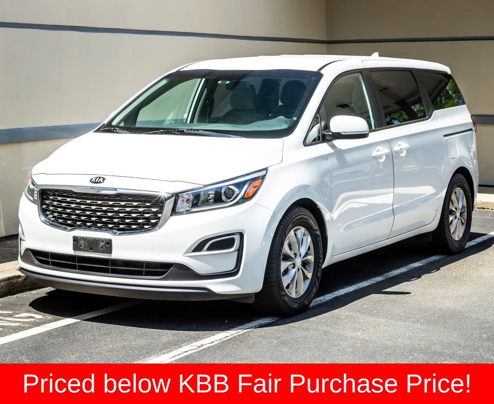 Snow White Pearl 2020 Kia Sedona Minivan Front-Wheel Drive 8-Speed Automatic