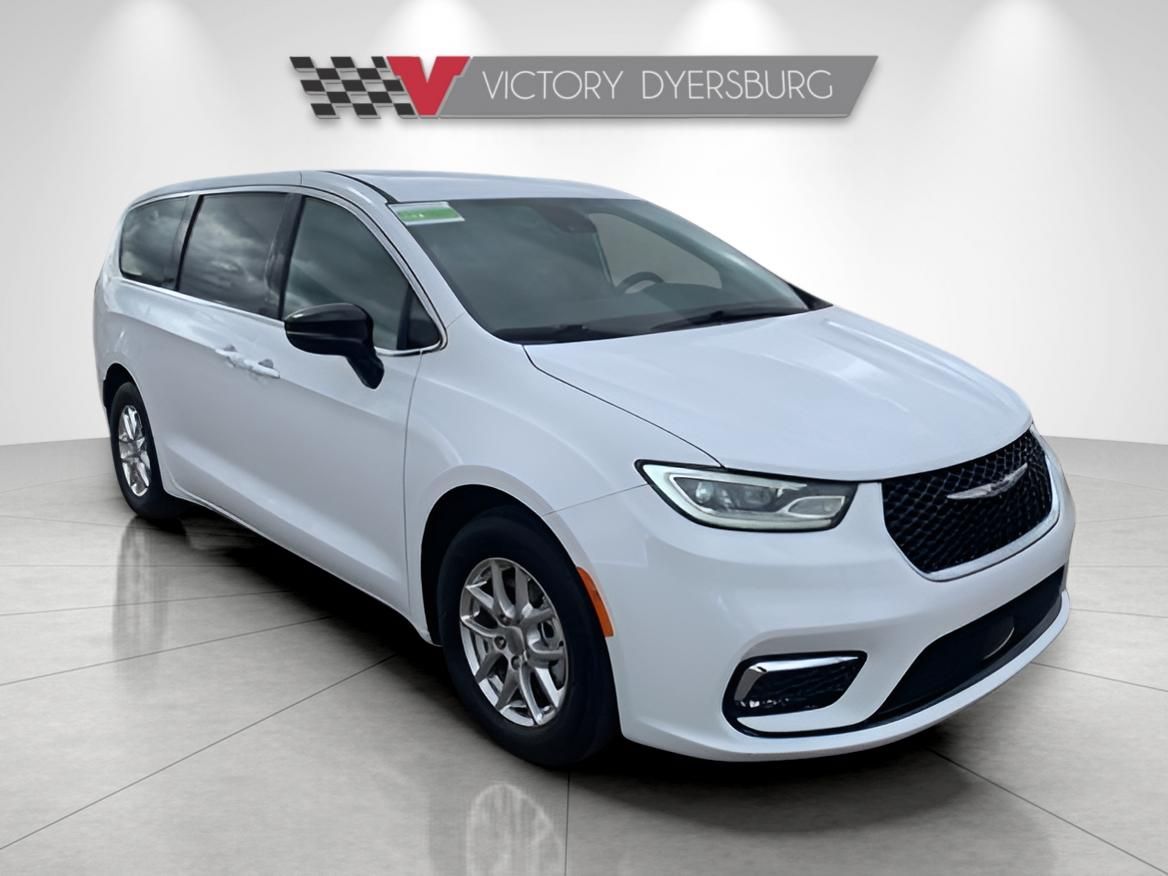 2025 Chrysler Pacifica Select FWD