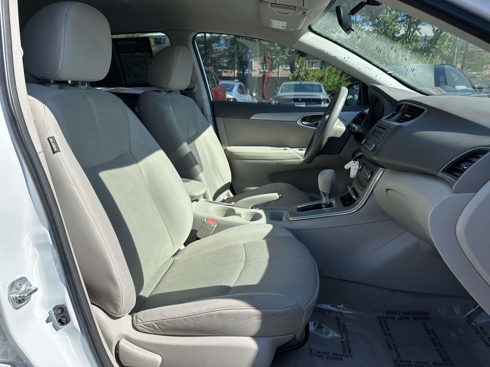 Used 2014 White Nissan S image 34