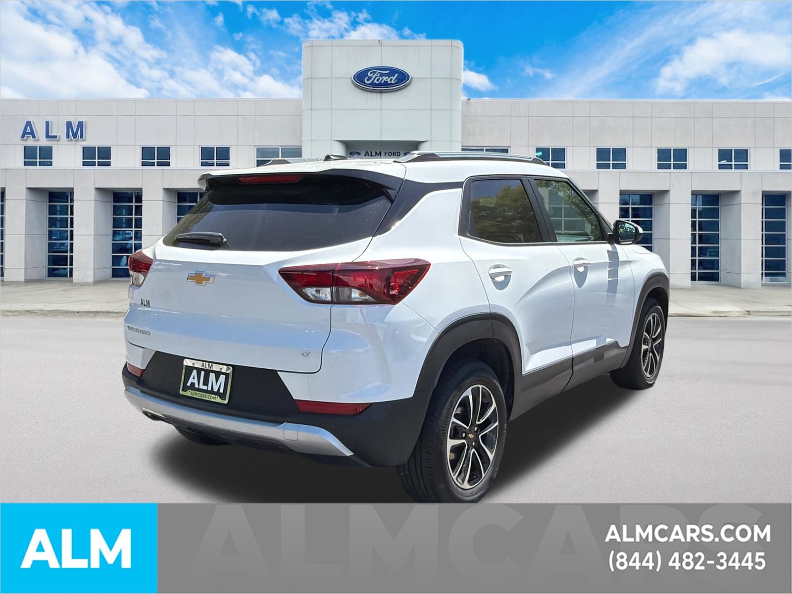 Used 2026 White Chevrolet LT image 5