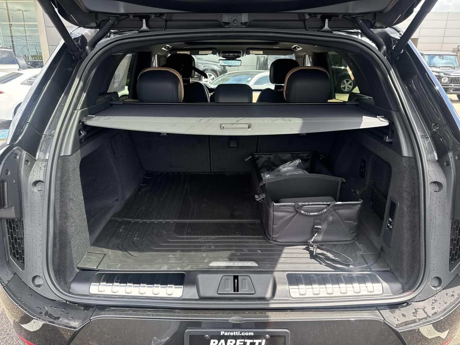 View vehicle photo 7