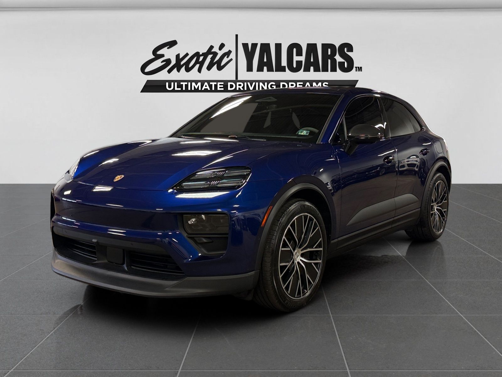 Blue 2024 Porsche Macan AWD SUV / Crossover All-Wheel Drive Automatic