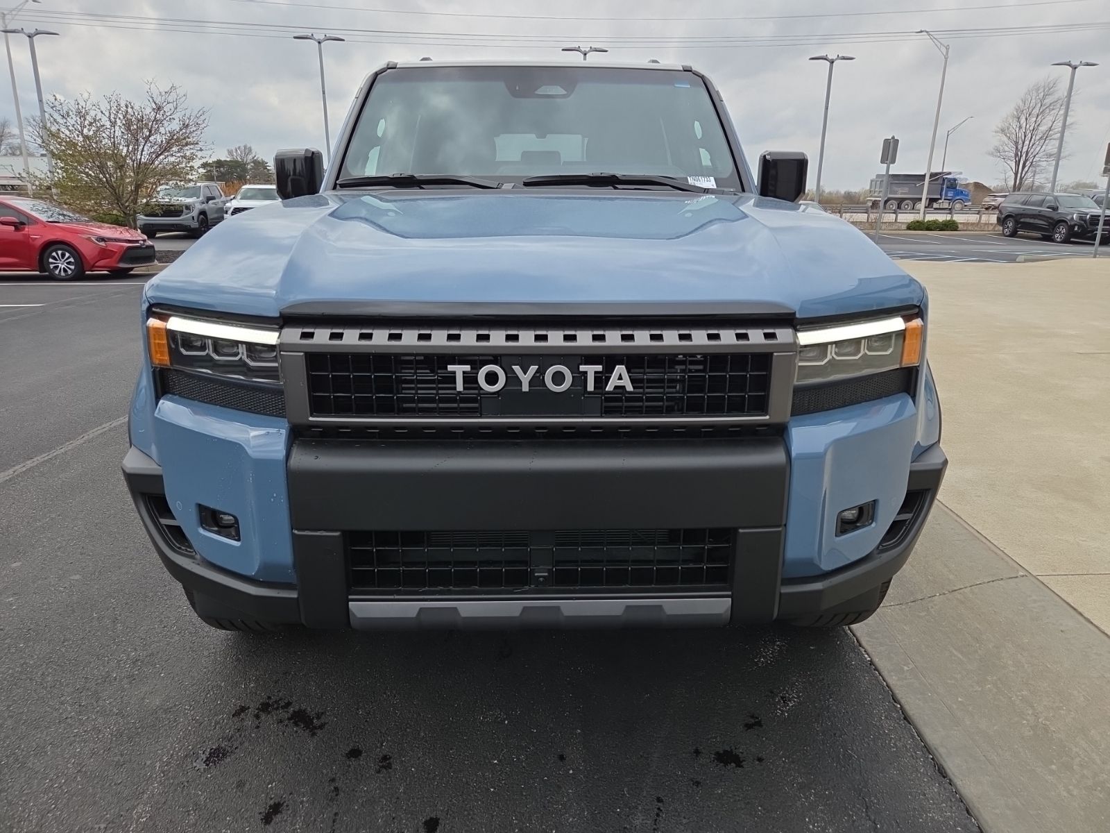 View vehicle photo 4