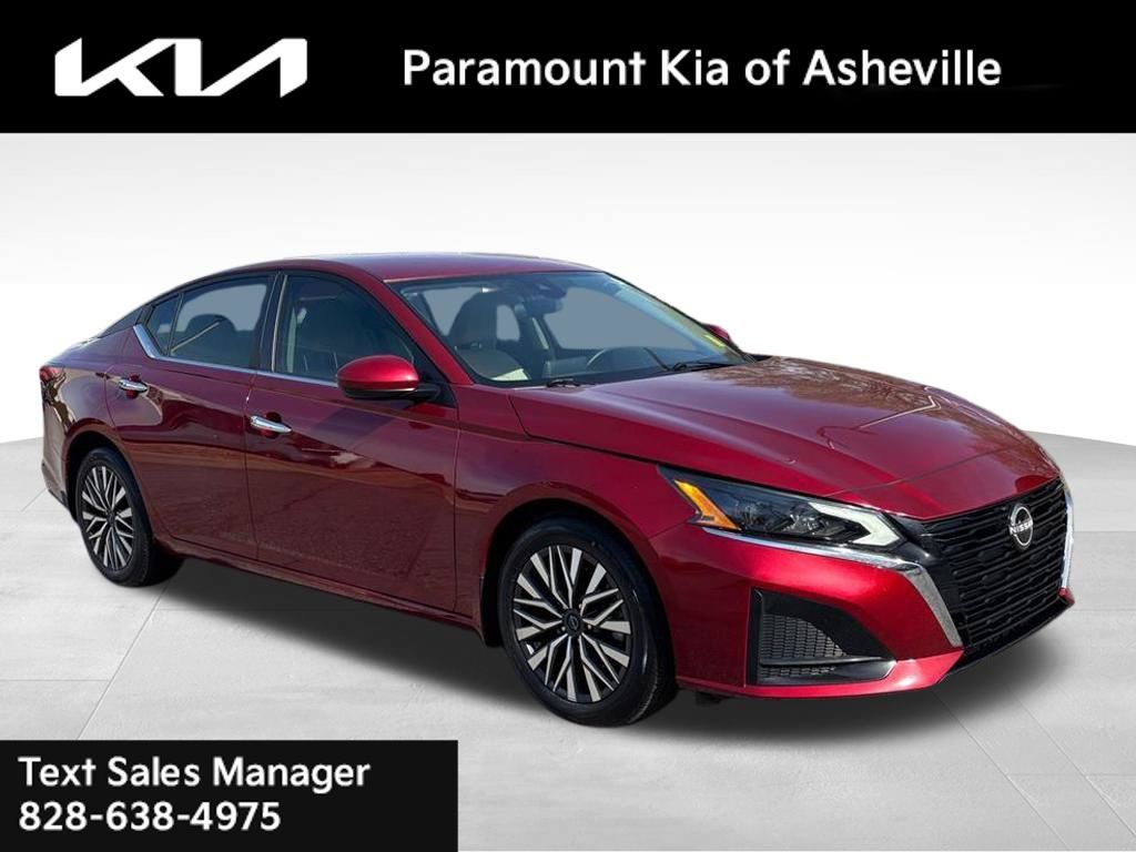 2023 Nissan Altima 2.5 SV FWD