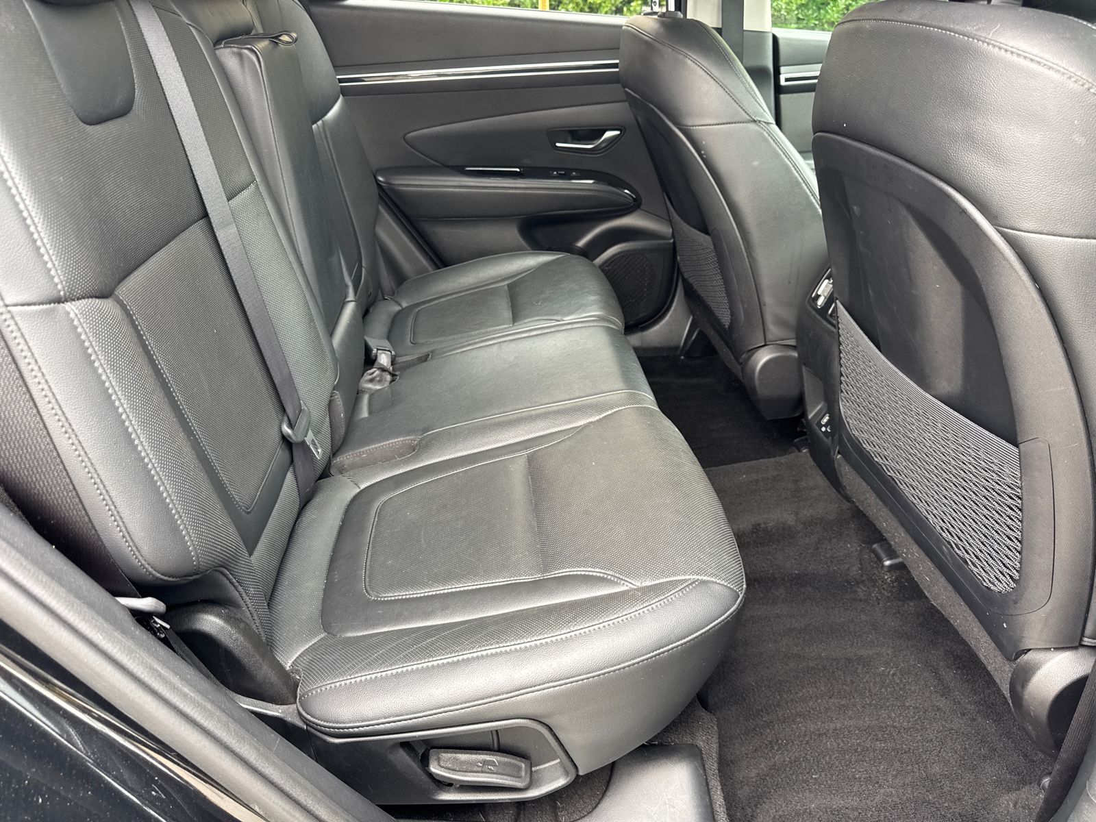 Used 2022 Black Hyundai Limited image 15