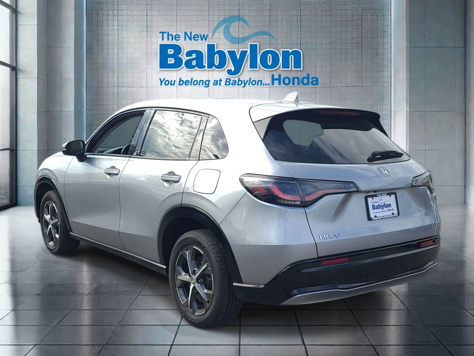 View vehicle photo 3