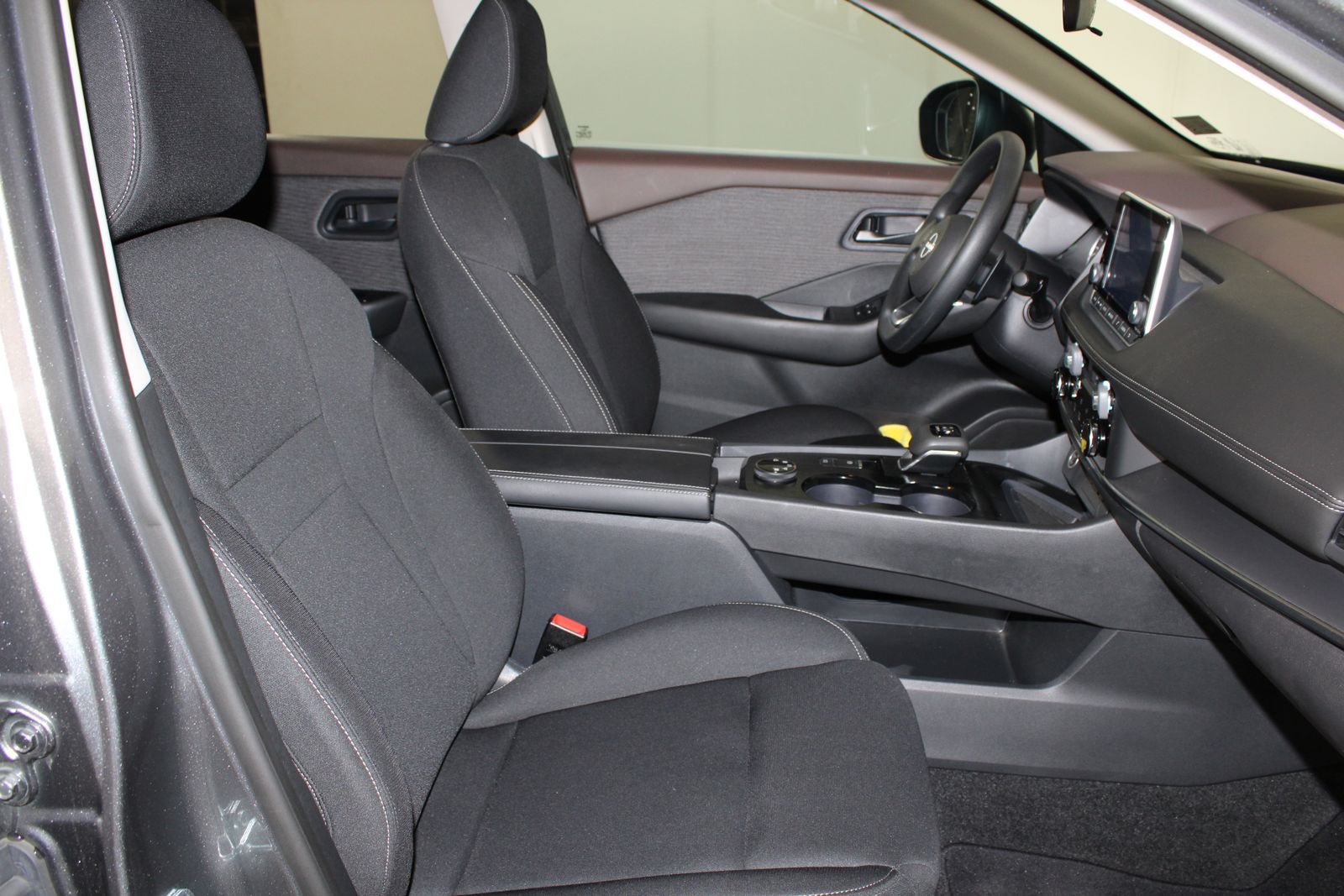 Used 2023 Gray Nissan S image 17