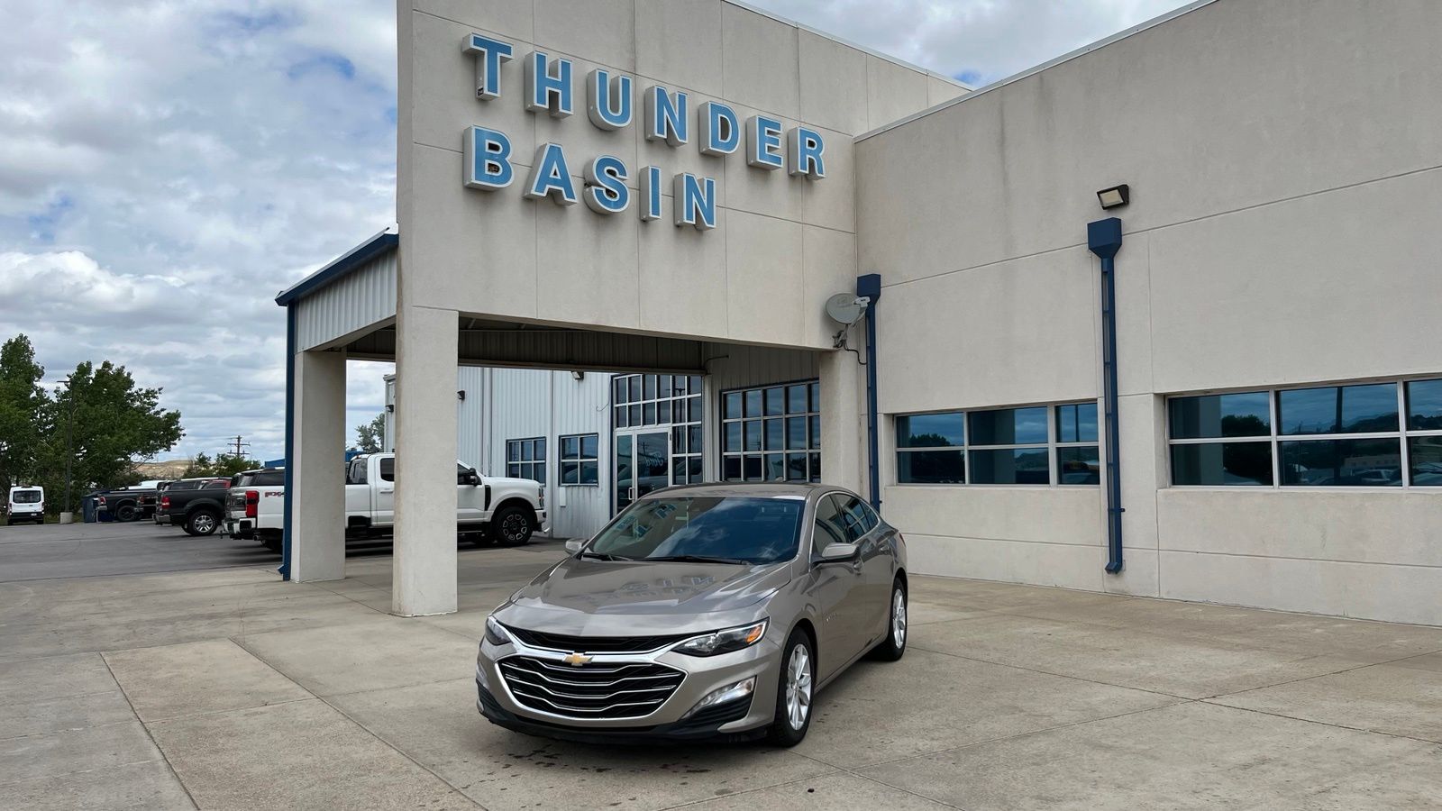 Brown (Beige) 2025 Chevrolet Malibu Sedan Front-Wheel Drive Continuously Variable Transmission