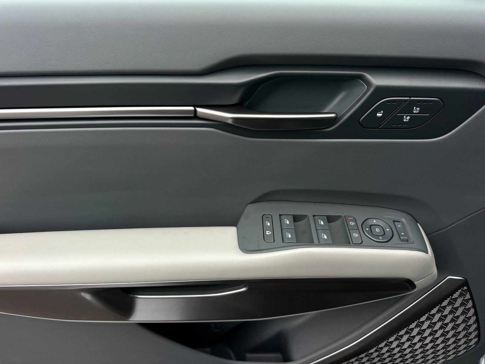 used 2024 Kia EV9 car, priced at $36,998