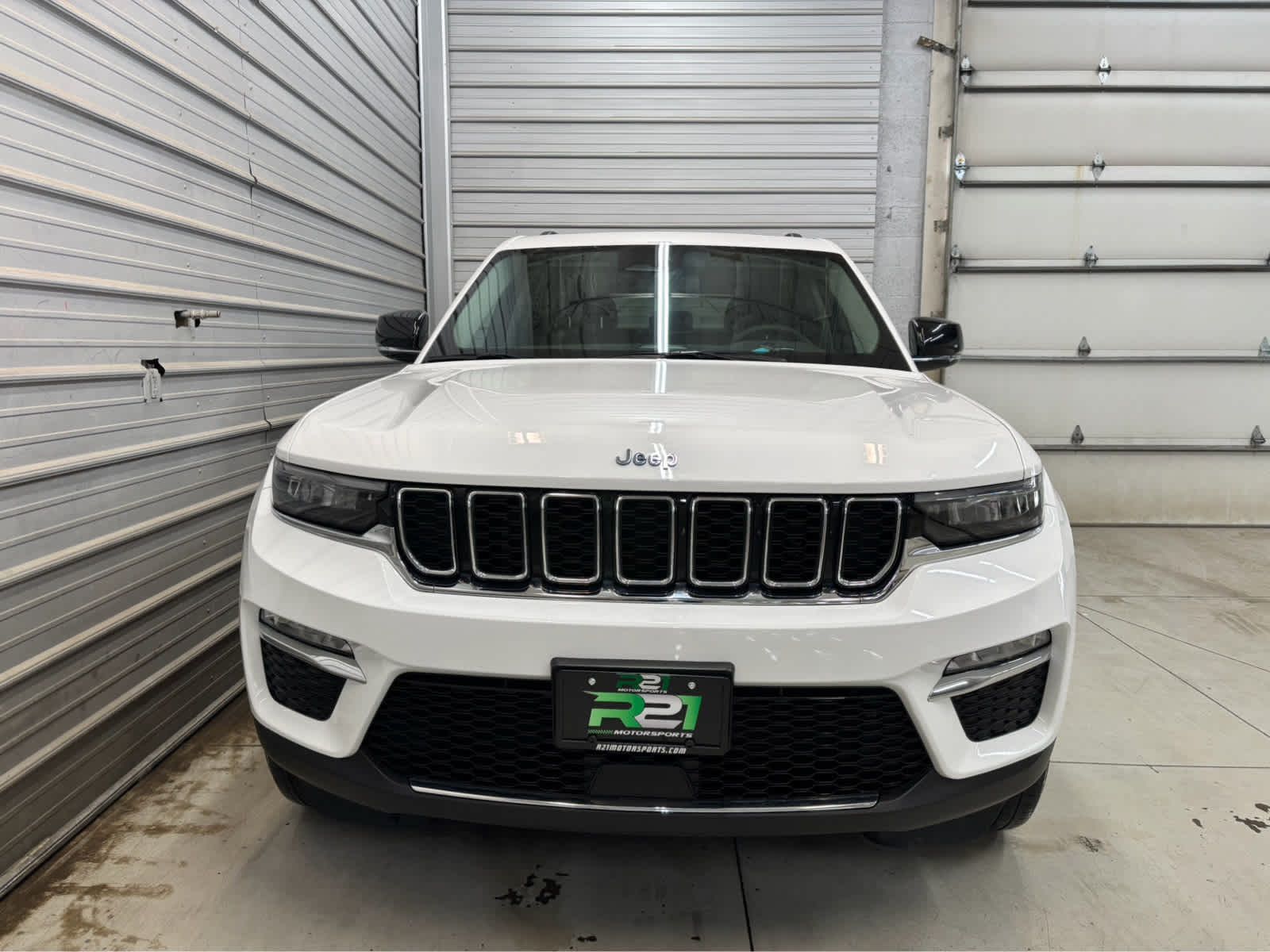 2023 Jeep Grand Cherokee 4xe - Image 2