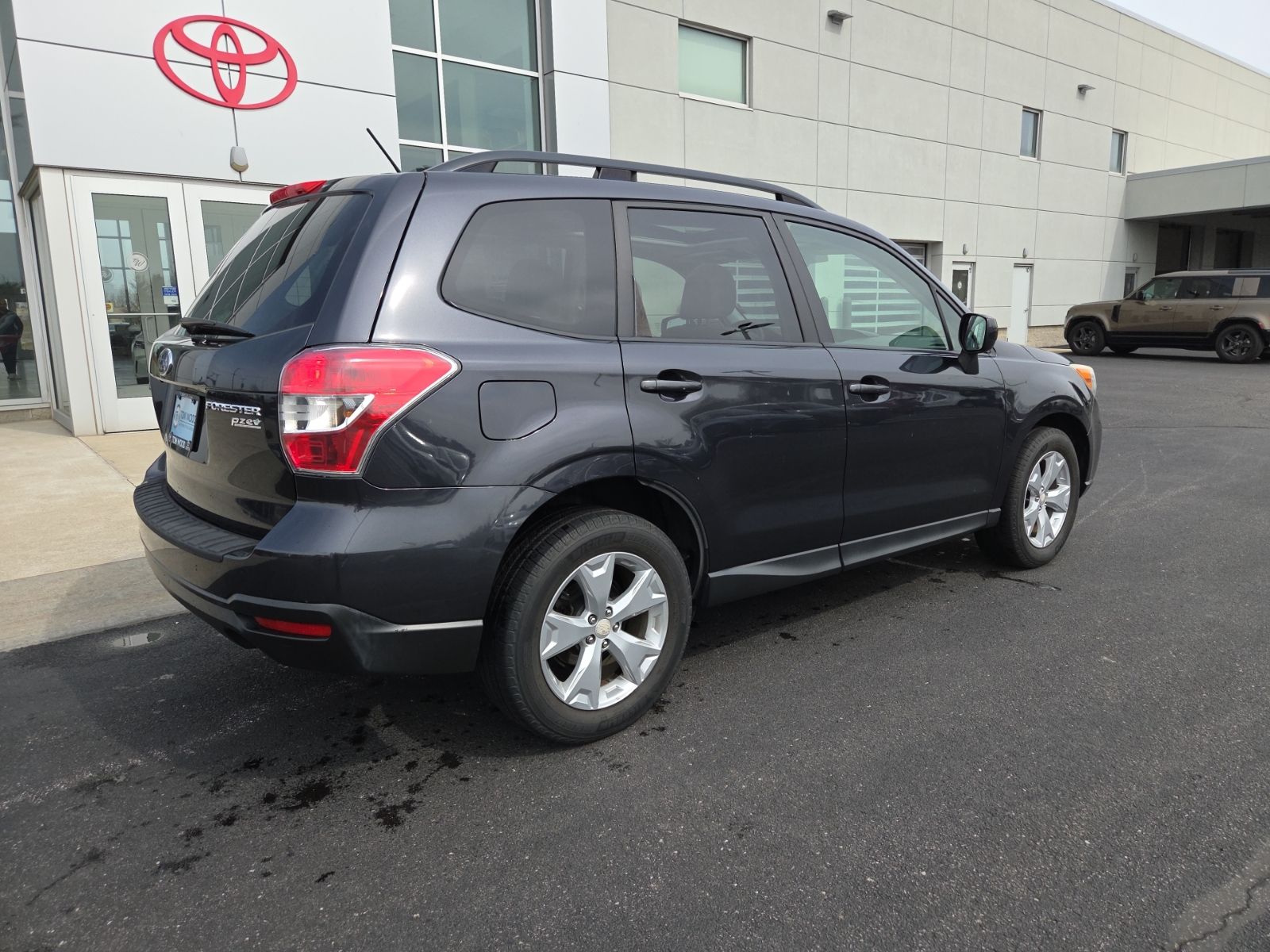 View vehicle photo 7