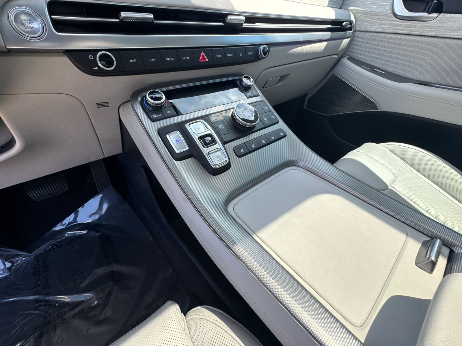 Used 2025 Black Hyundai Calligraphy image 31