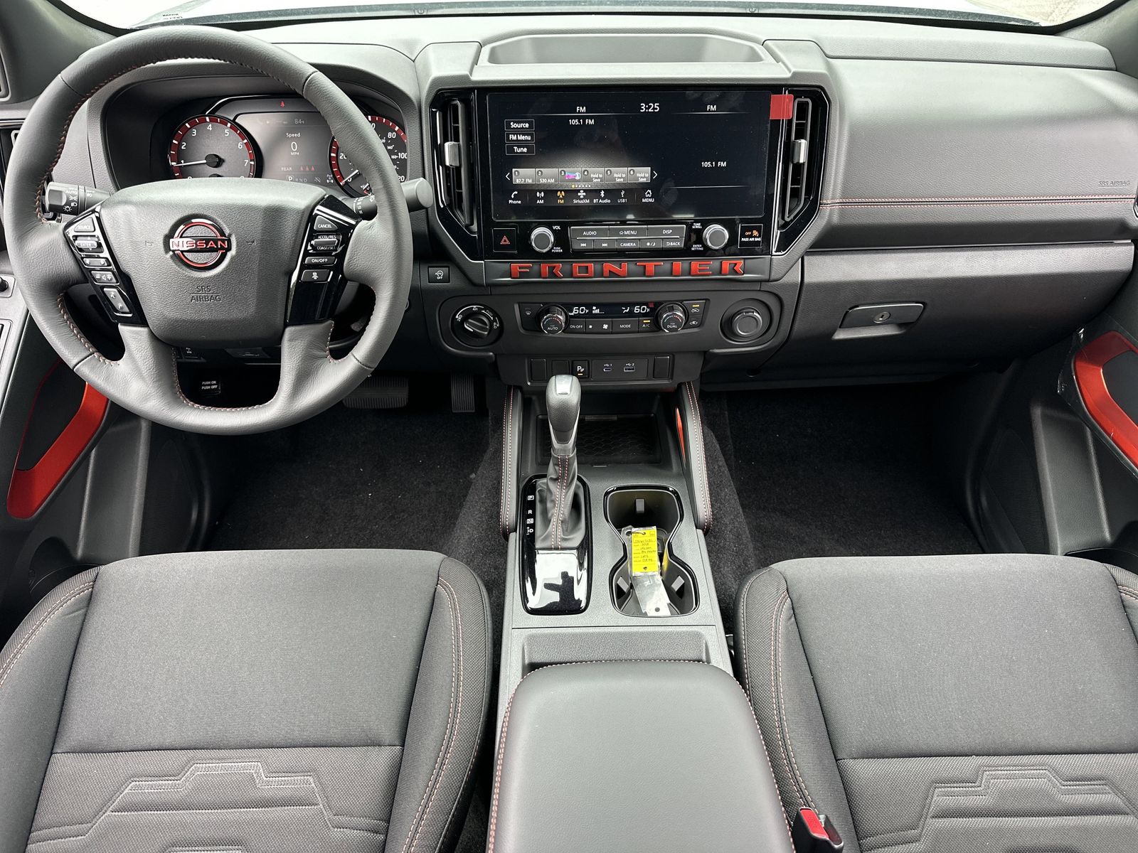 2025 Nissan Frontier PRO-4X photo 2