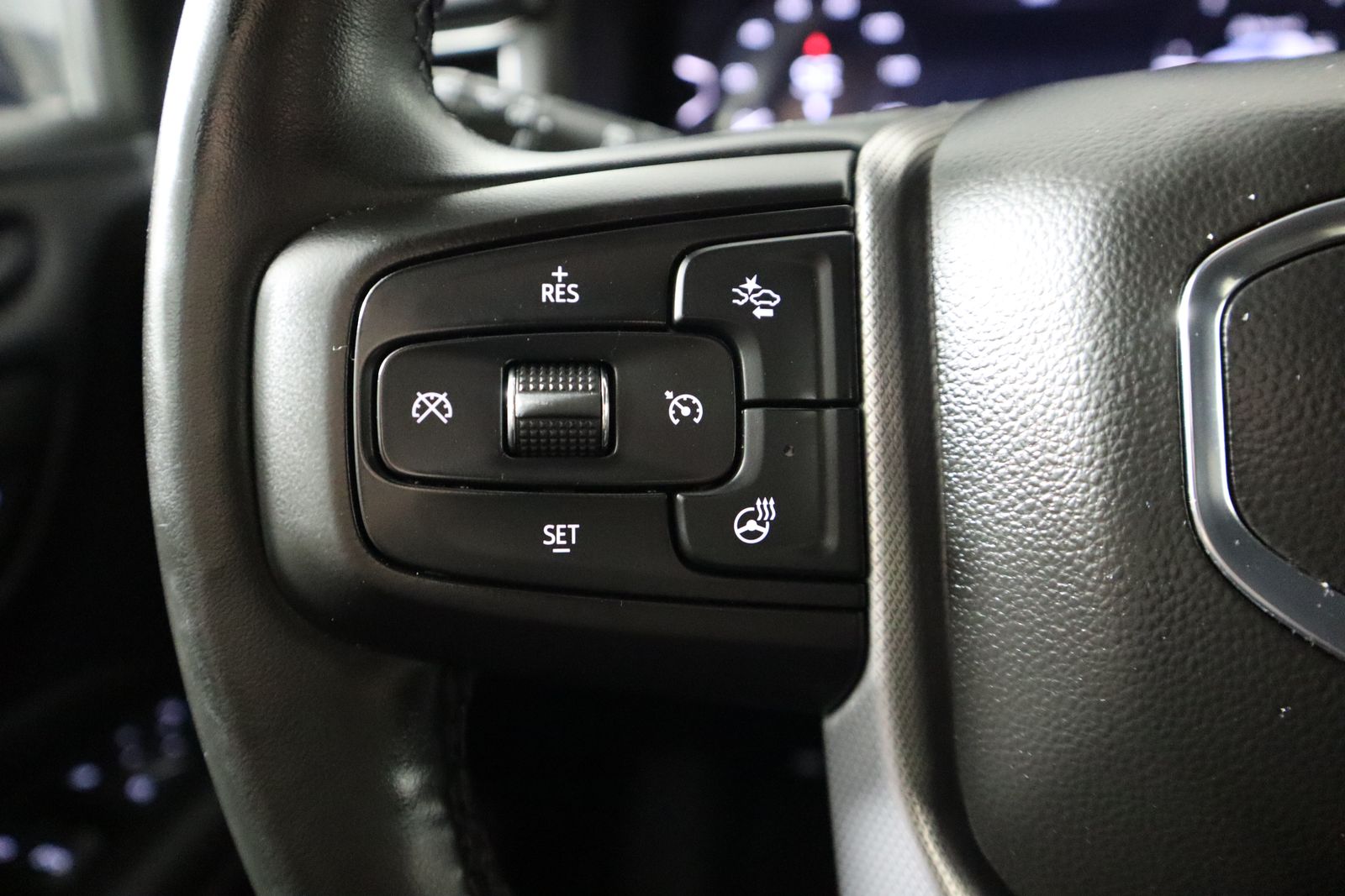 2023 GMC Yukon XL Denali photo