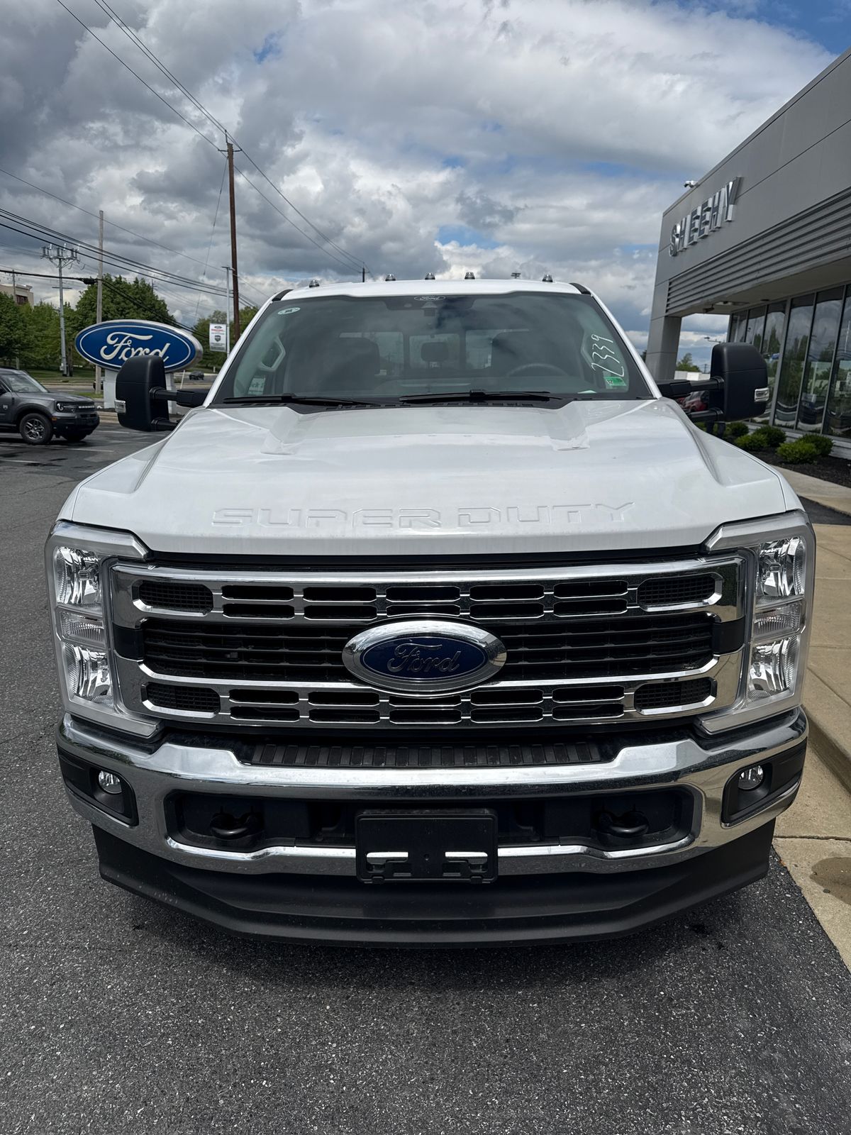 New 2026 Oxford White Ford XL image 3