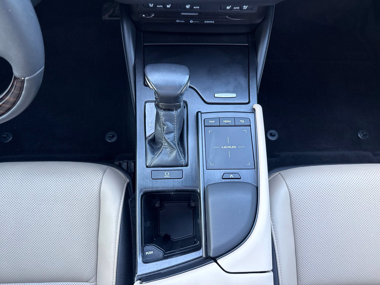 Used 2021 White Lexus 350 image 17