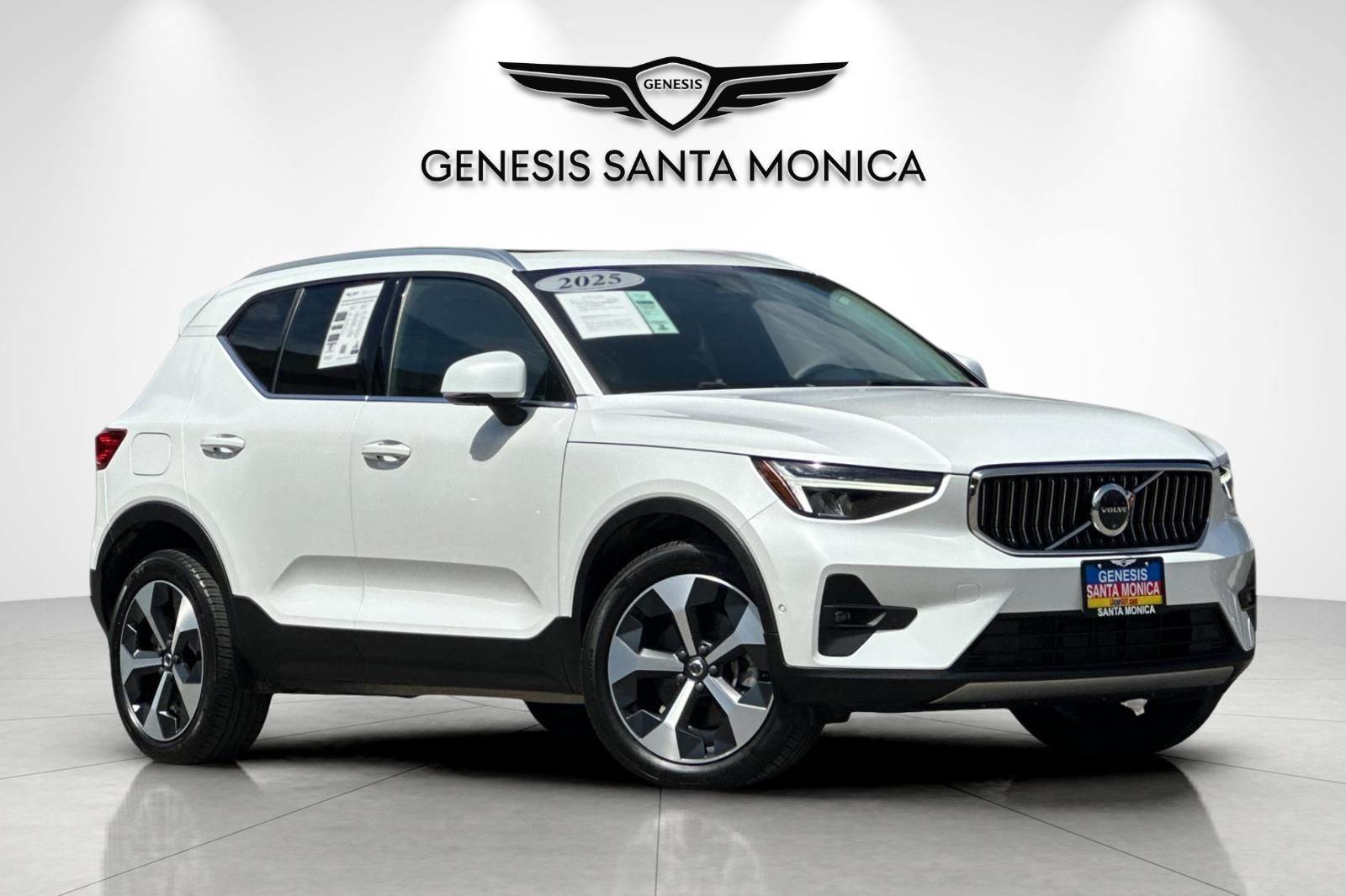 Crystal White Pearl 2025 Volvo XC40 SUV / Crossover All-Wheel Drive Automatic