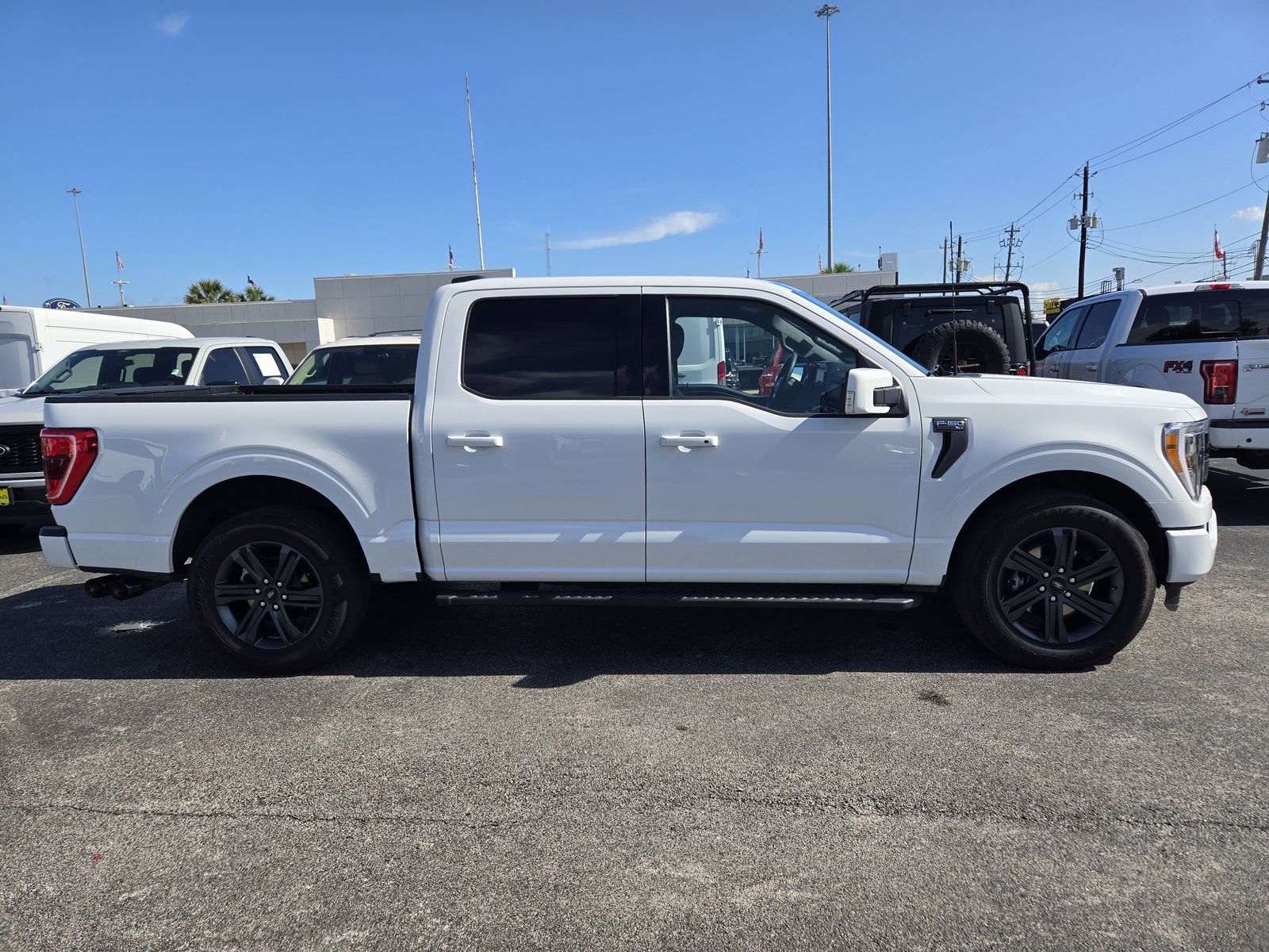 View vehicle photo 4