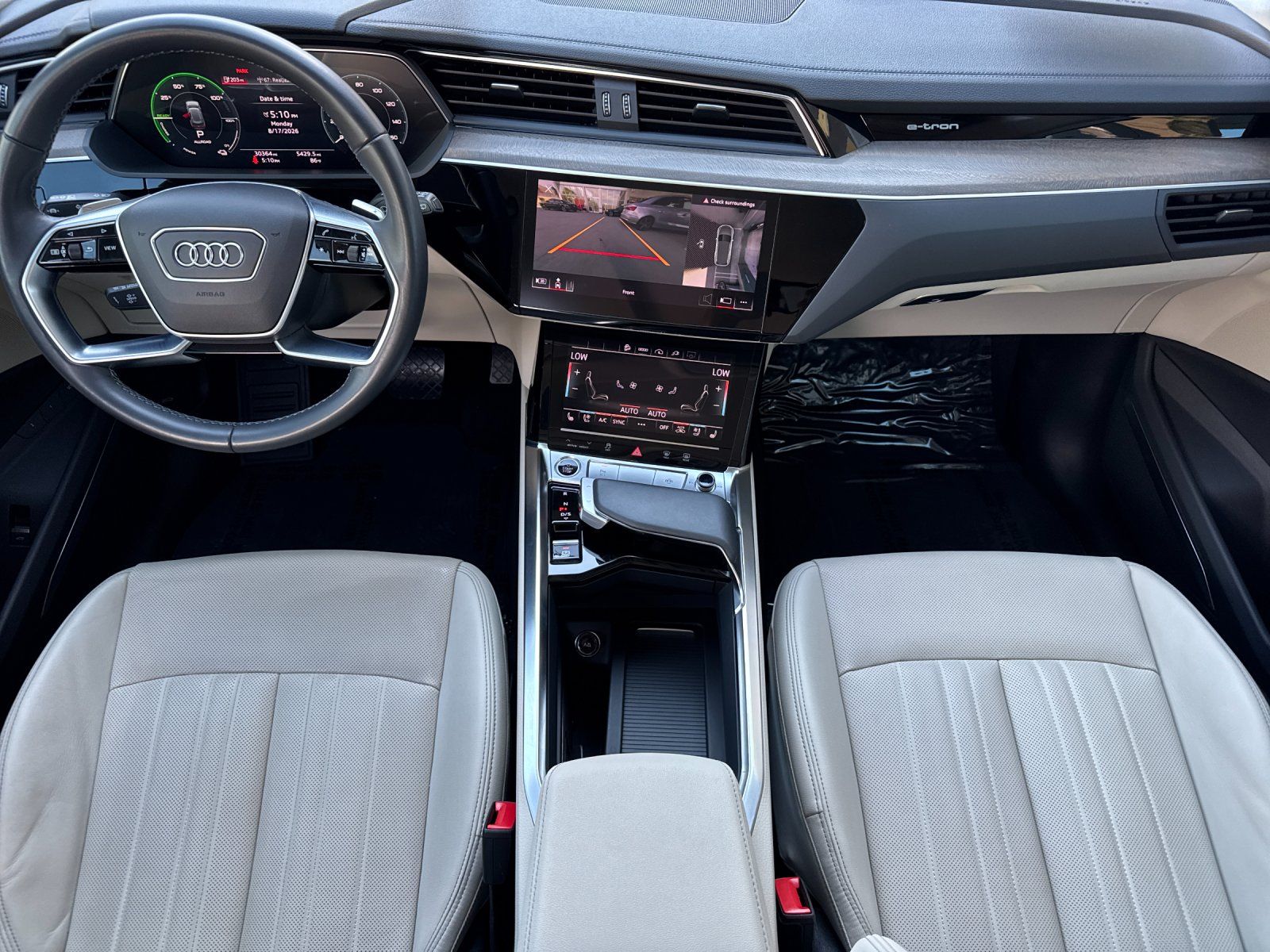 2024 Audi Q8 e-tron Premium Plus — full photo 13 of 29