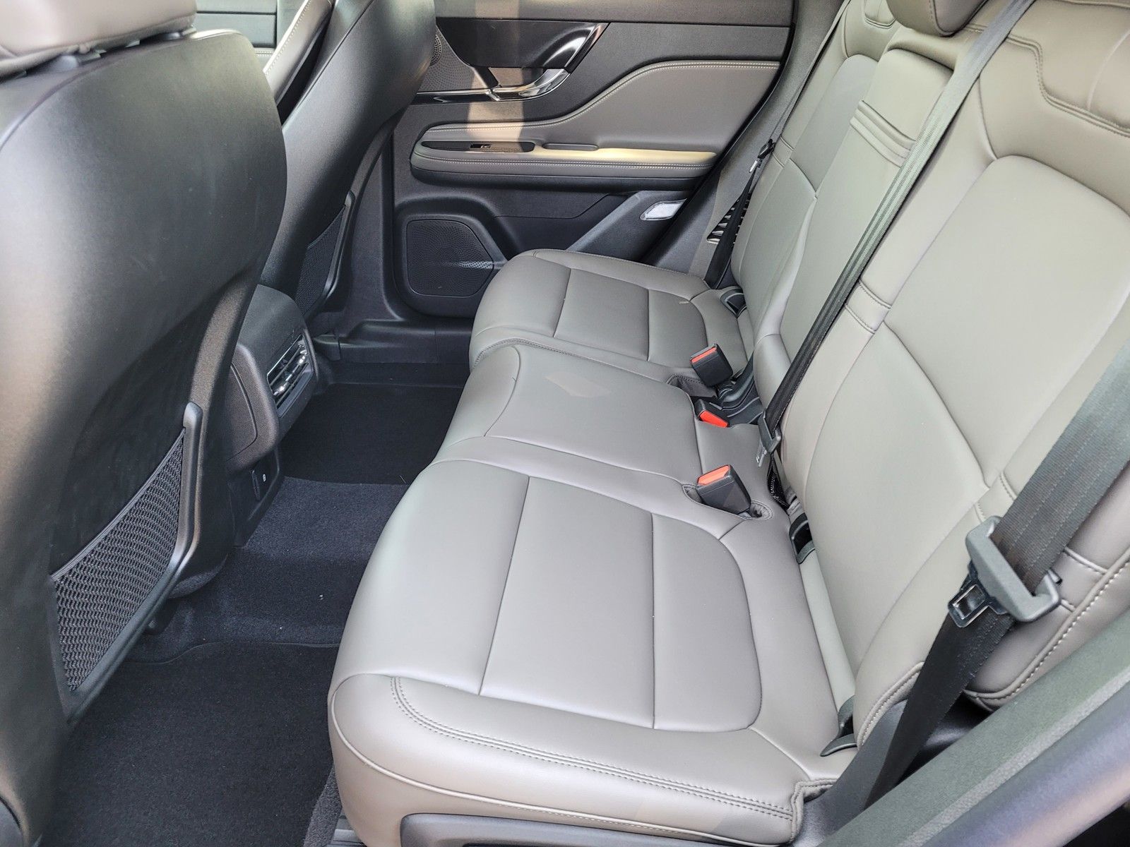 Used 2025 Black Lincoln Premiere image 7