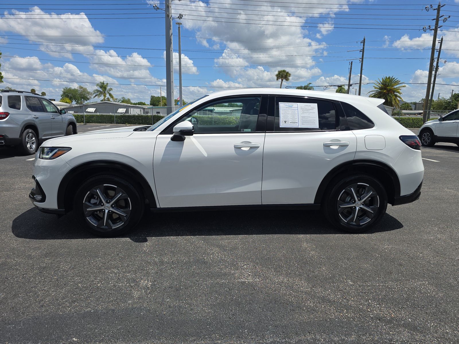 View vehicle photo 6