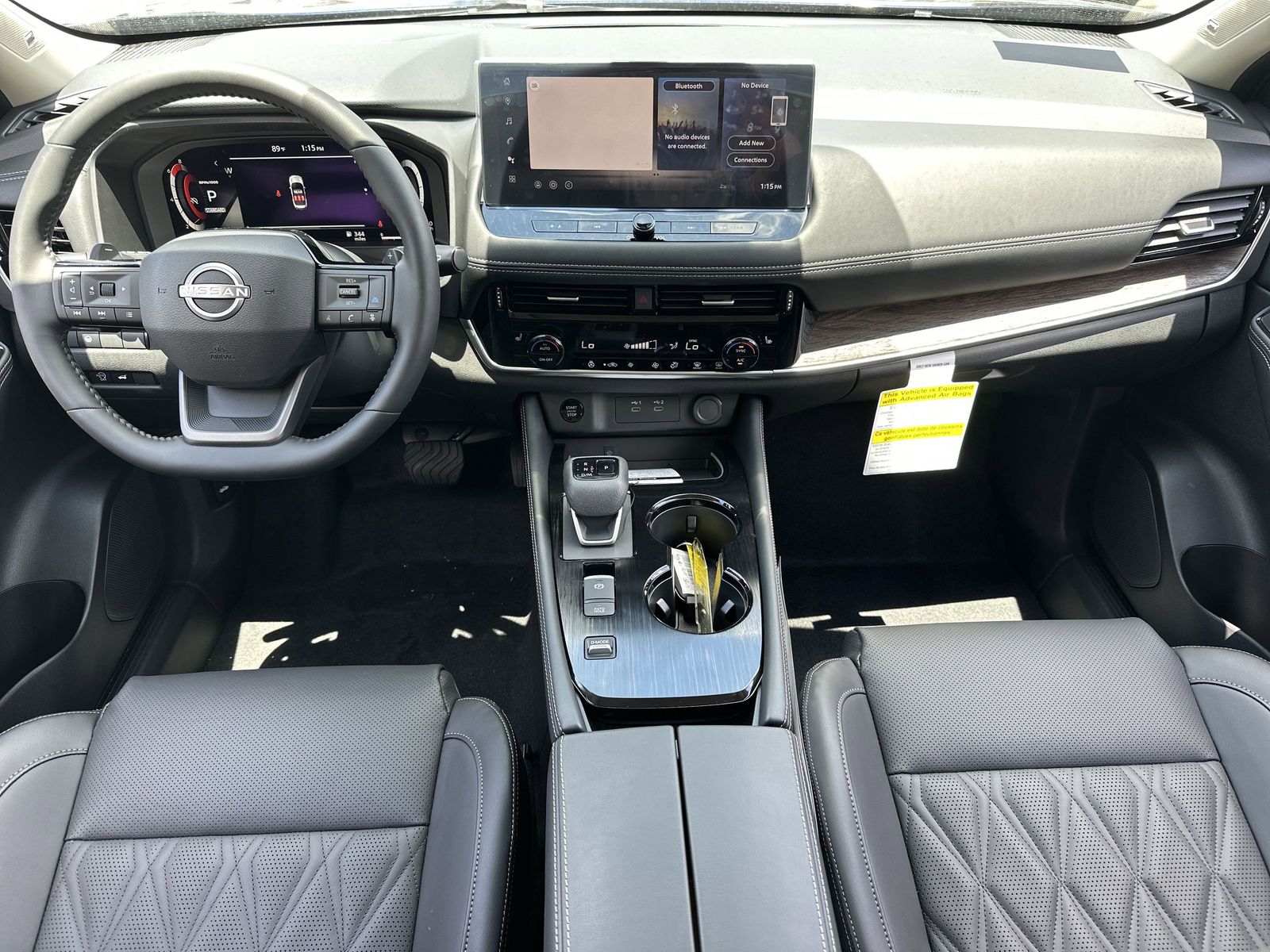 2025 Nissan Rogue Platinum photo 2