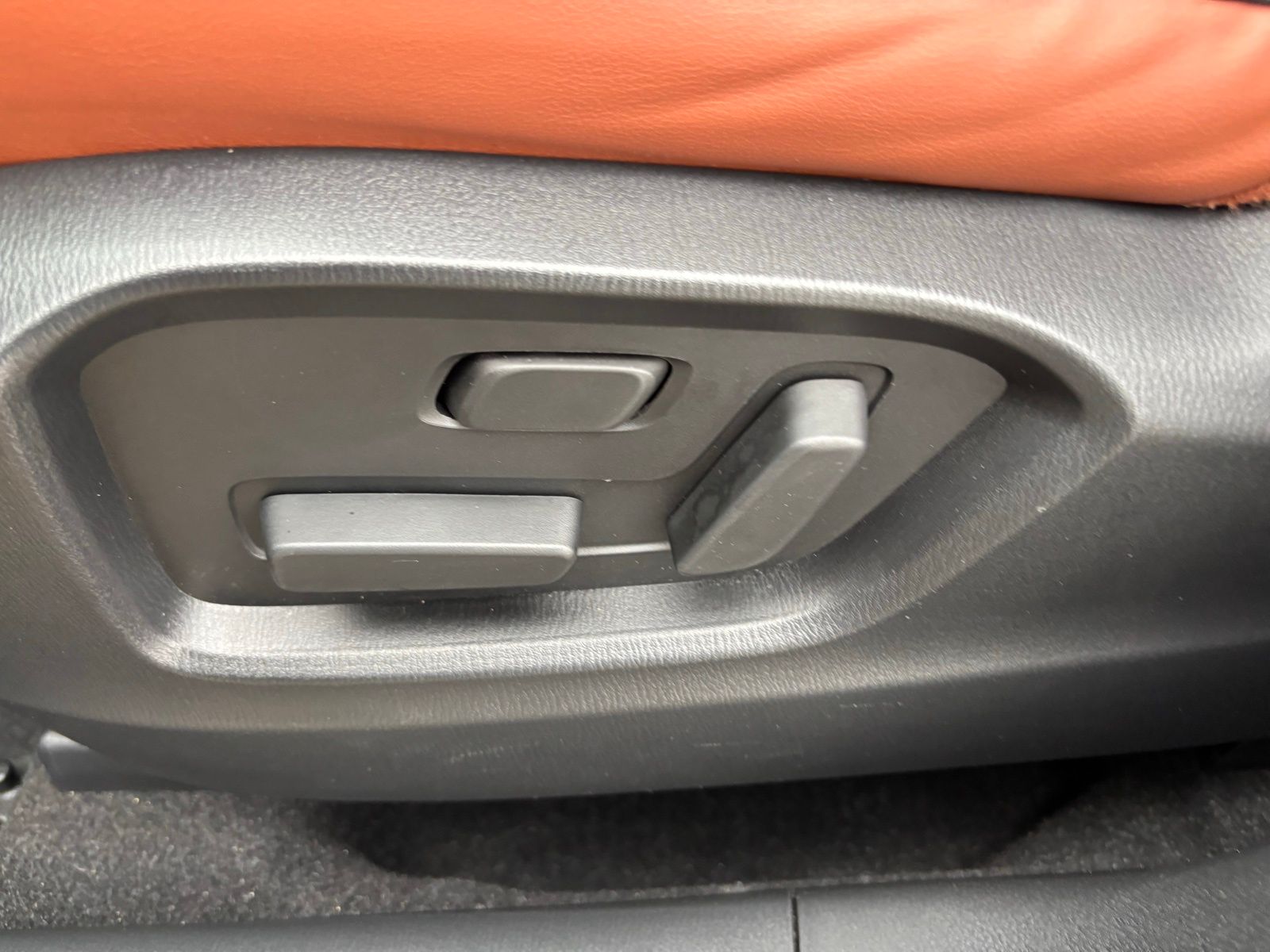 Used Car 2025 Mazda Cx-5  Wagon 4 Dr. 2.5 Carbon Turbo All Wheel Drive For Sale Under $35,000 In Austin, Texas