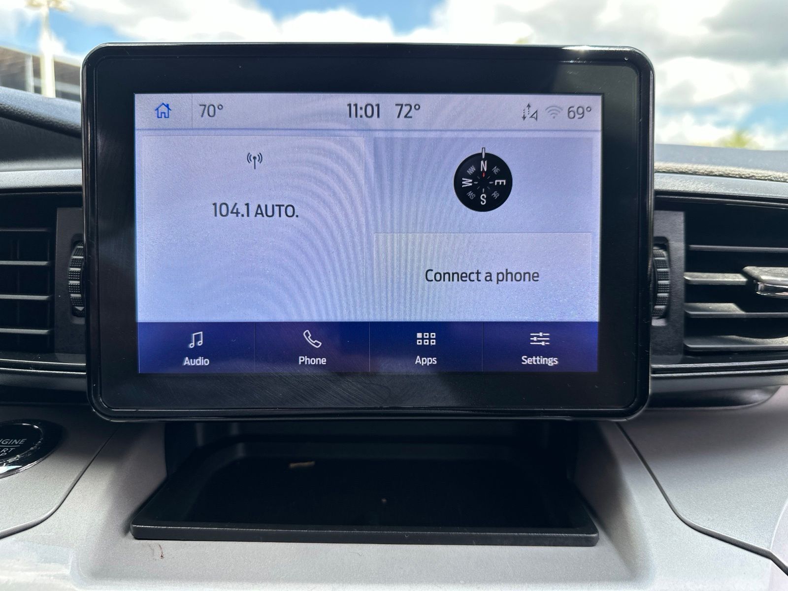 Used 2024 Gray Ford XLT image 5
