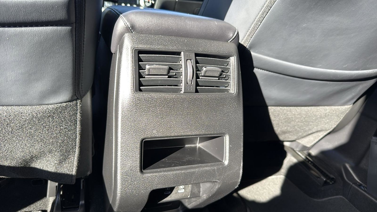 Used Car 2025 Mitsubishi Outlander  Se For Sale Under $30,000 In Austin, Texas