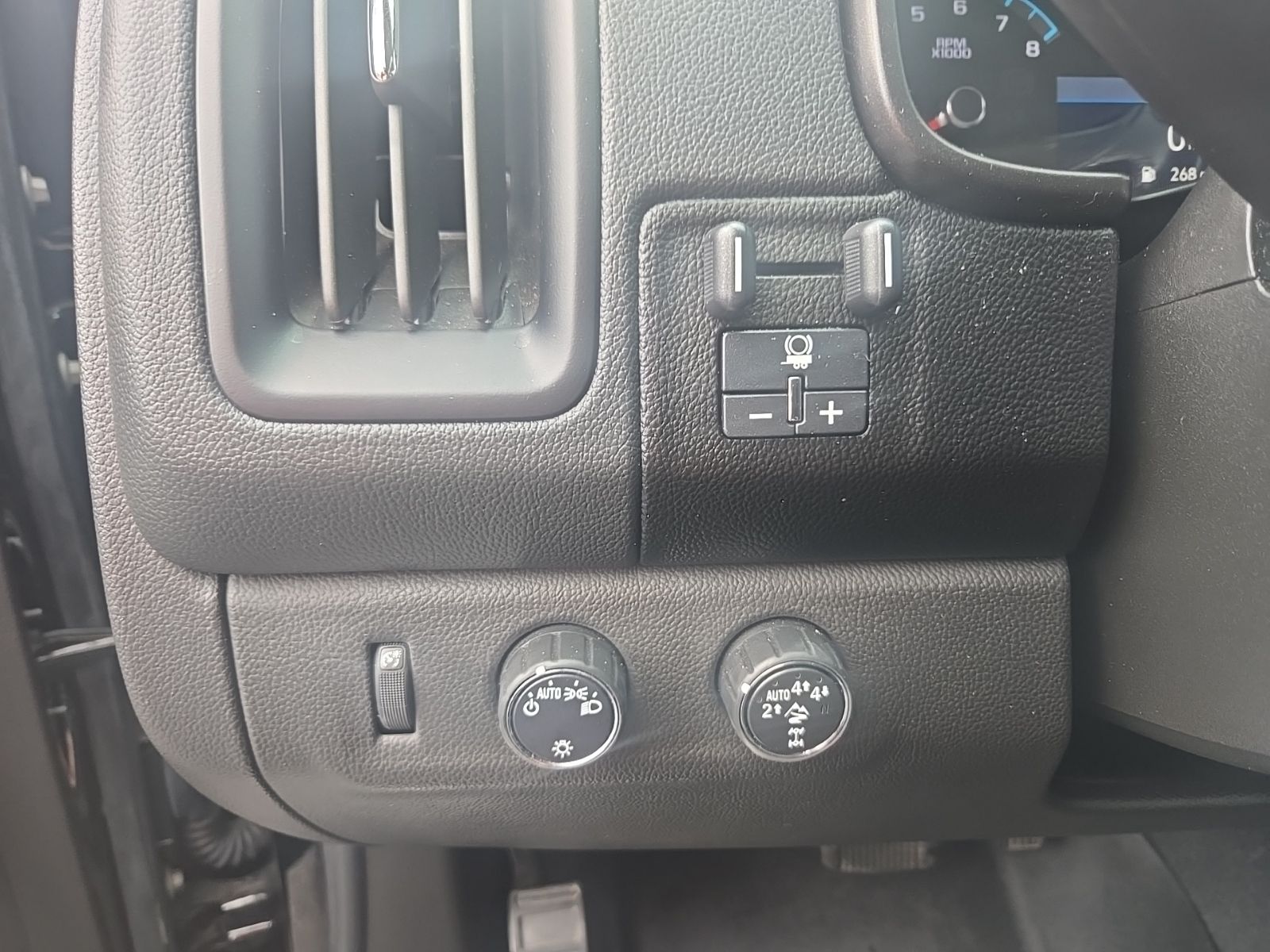 Used 2021 Black Chevrolet ZR2 image 32