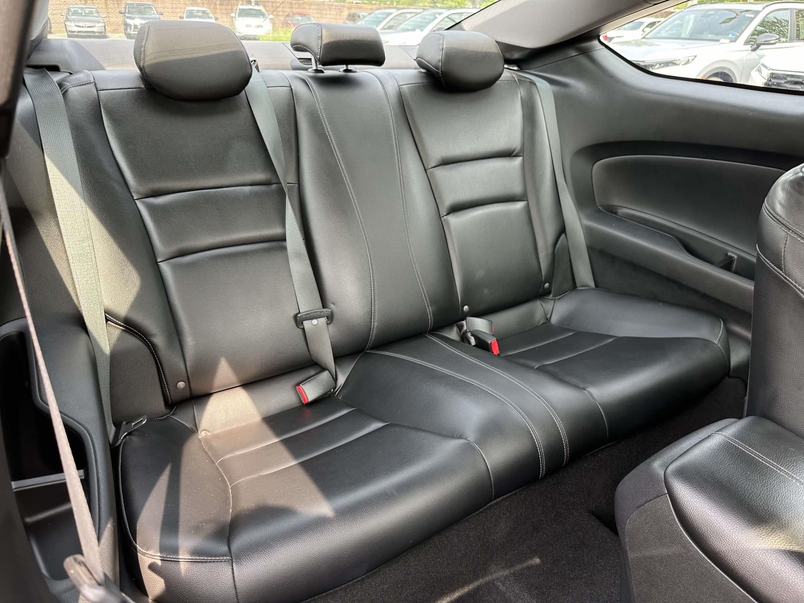 Used 2014 Black Honda EX-L image 34