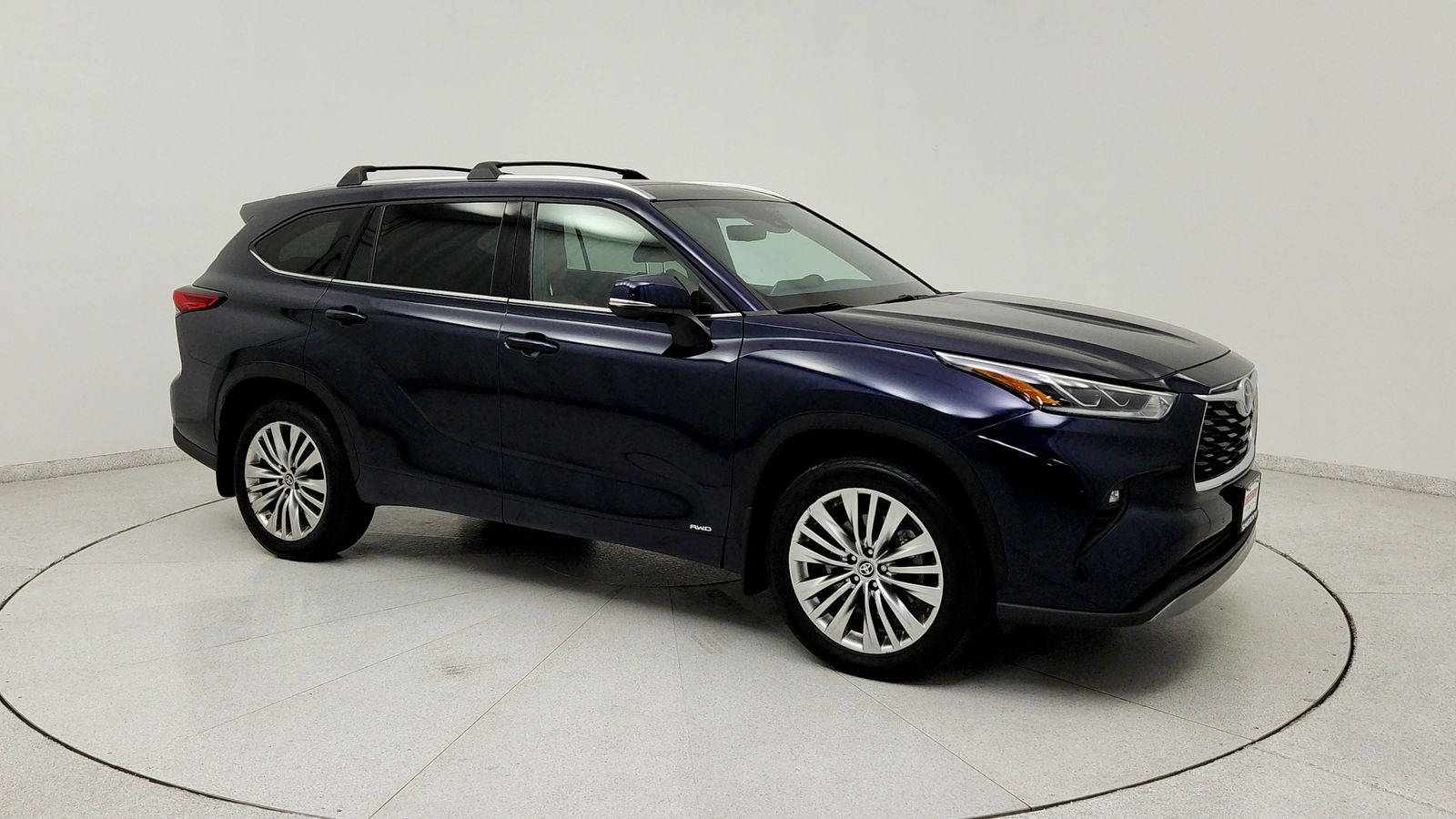 Used 2023  Toyota Platinum image 9